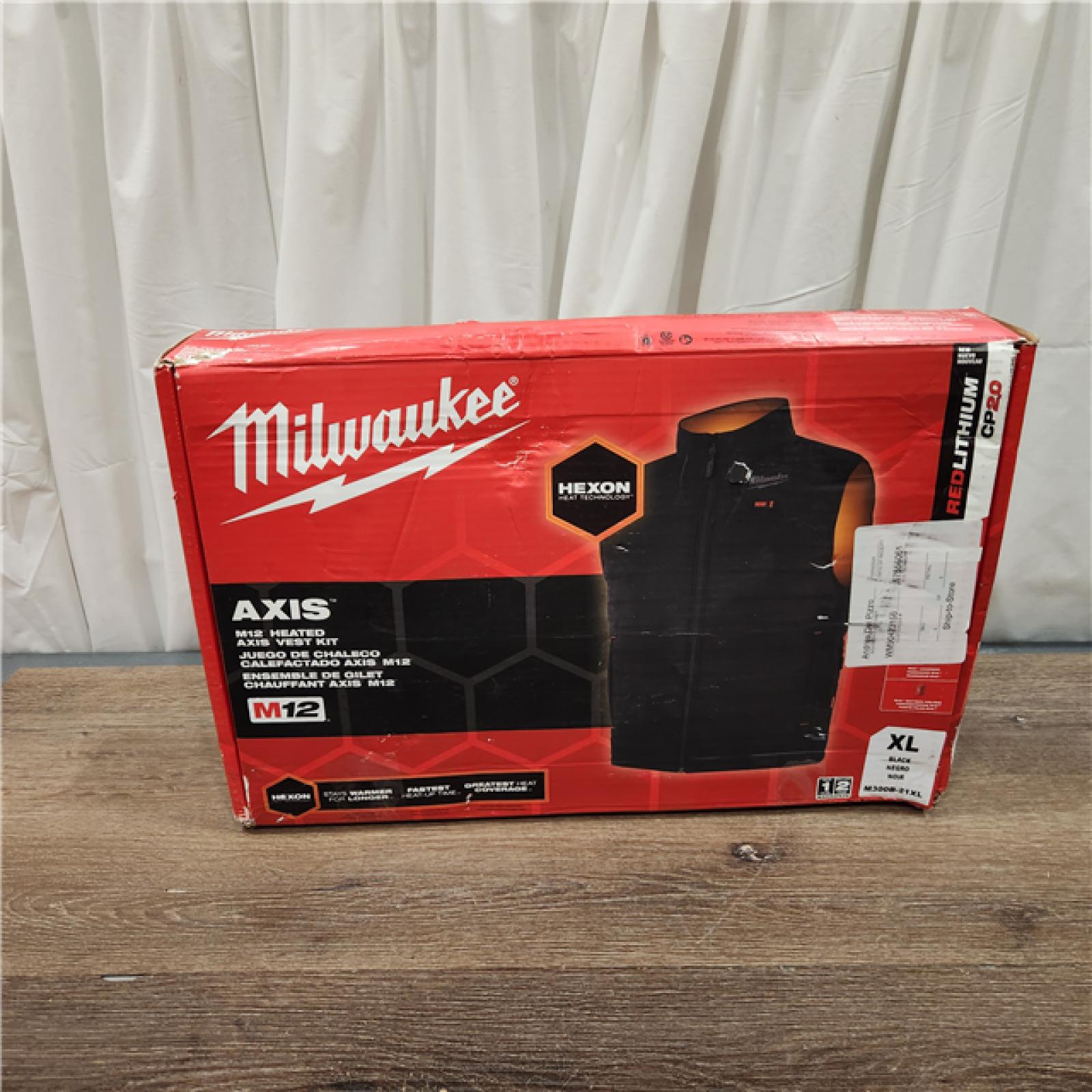 AS-IS Milwaukee XL Unisex Heated Vest Kit Black