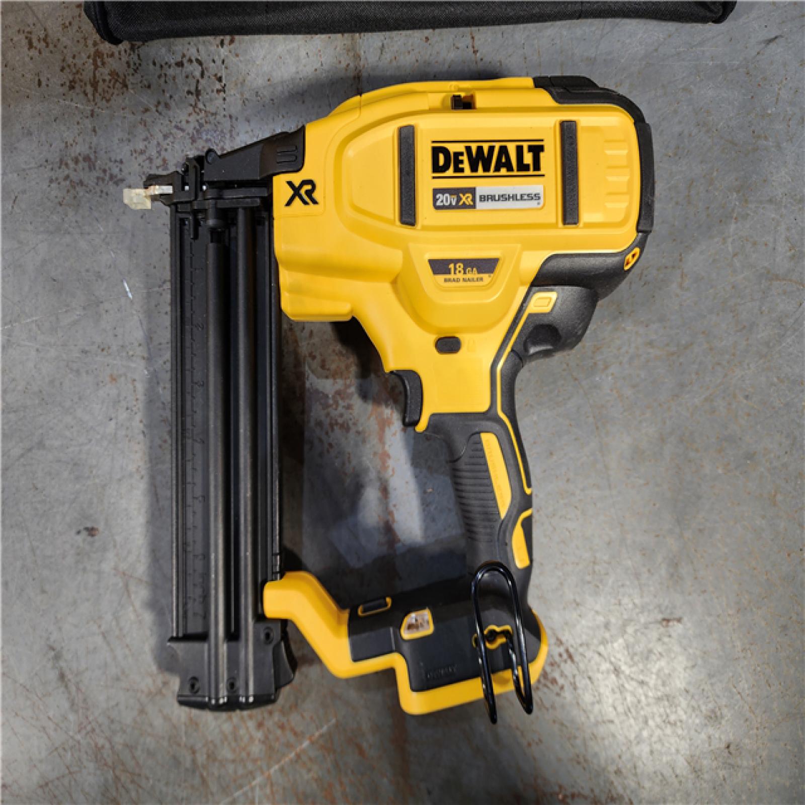 HOUSTON LOCATION - AS-IS (APPEARS LIKE NEW) DEWALT 20V MAX XR 18 Gauge Brad Nailer Kit