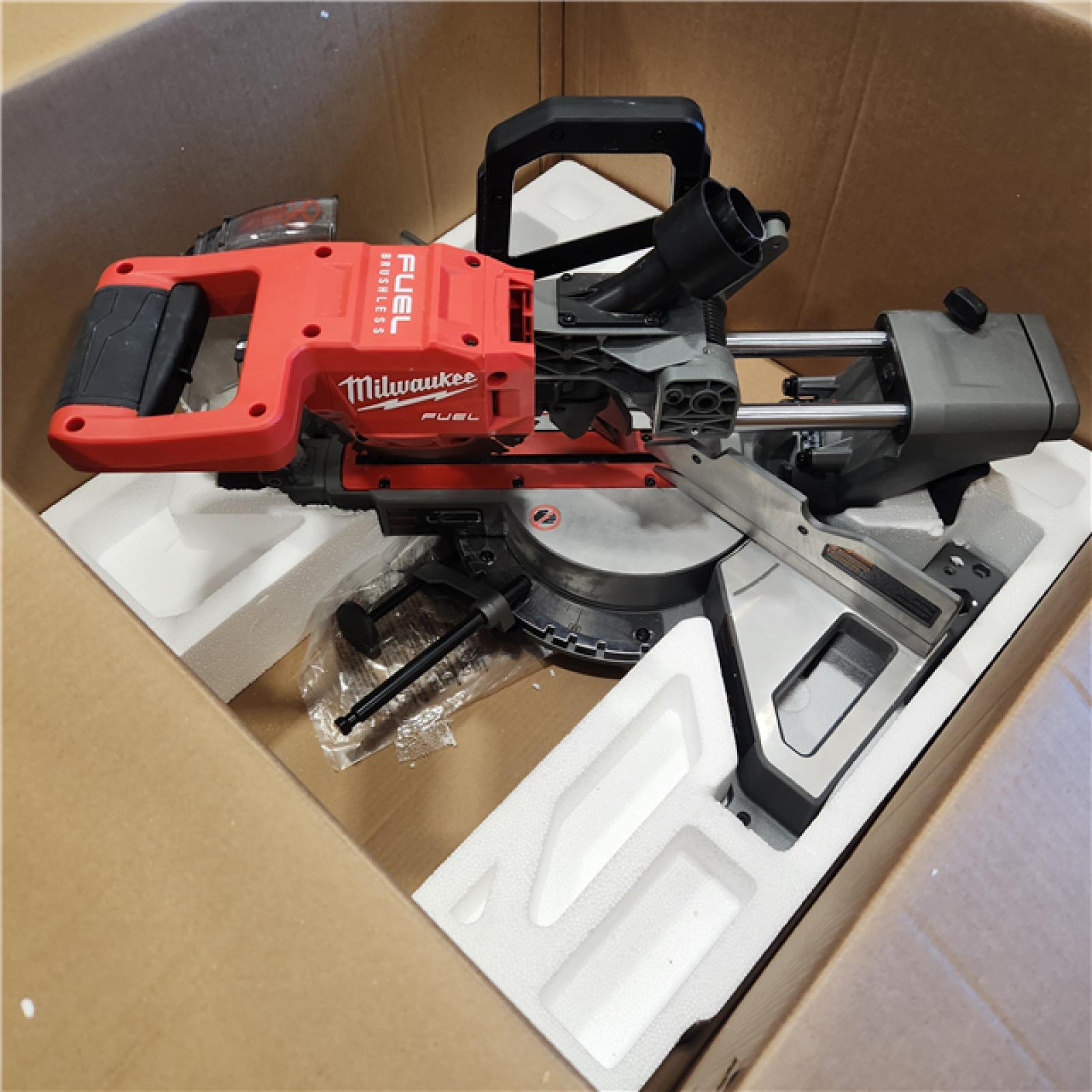 AS-ISMilwaukee M18 FUEL 7-1/4 in. Cordless Brushless Dual-Bevel Sliding Compound Miter Saw Tool Only