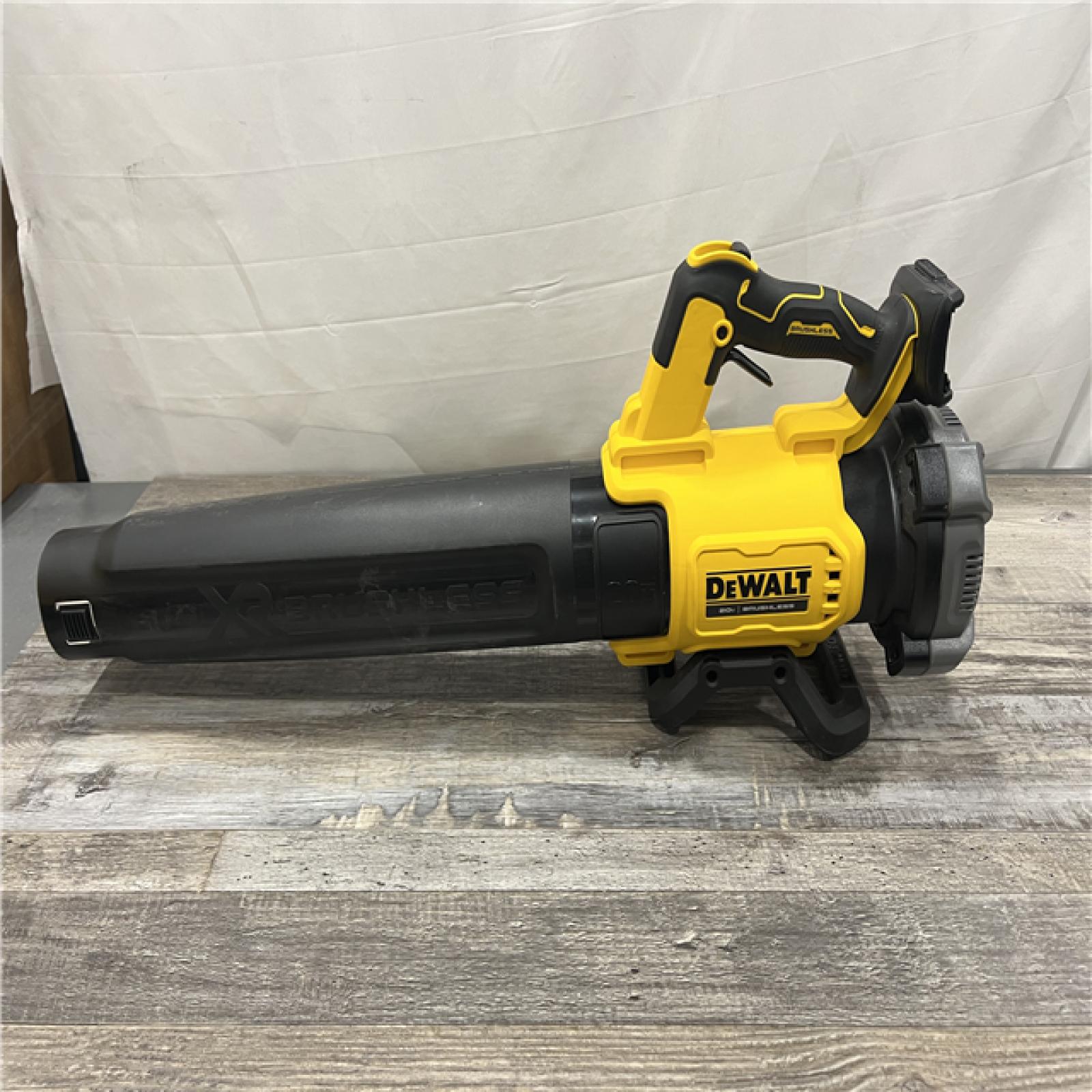 AS-IS DEWALT 20V MAX 125 MPH 450 CFM Brushless Cordless Battery Powered Blower (Tool Only)