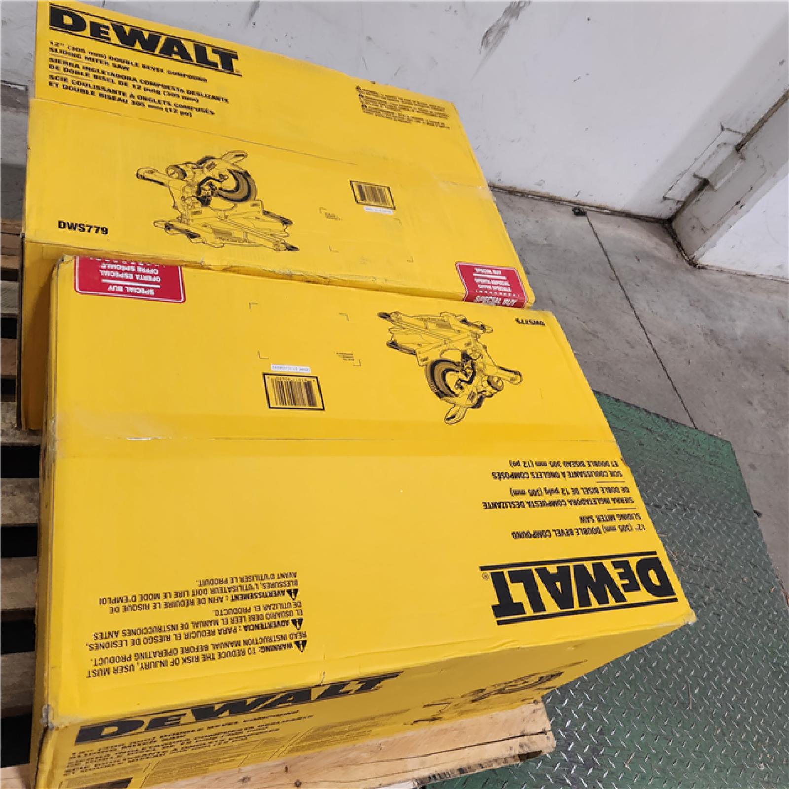 Dallas Location - As-Is DEWALT 12 in. Double-Bevel Sliding Compound Miter Saw (Lot Of 2)