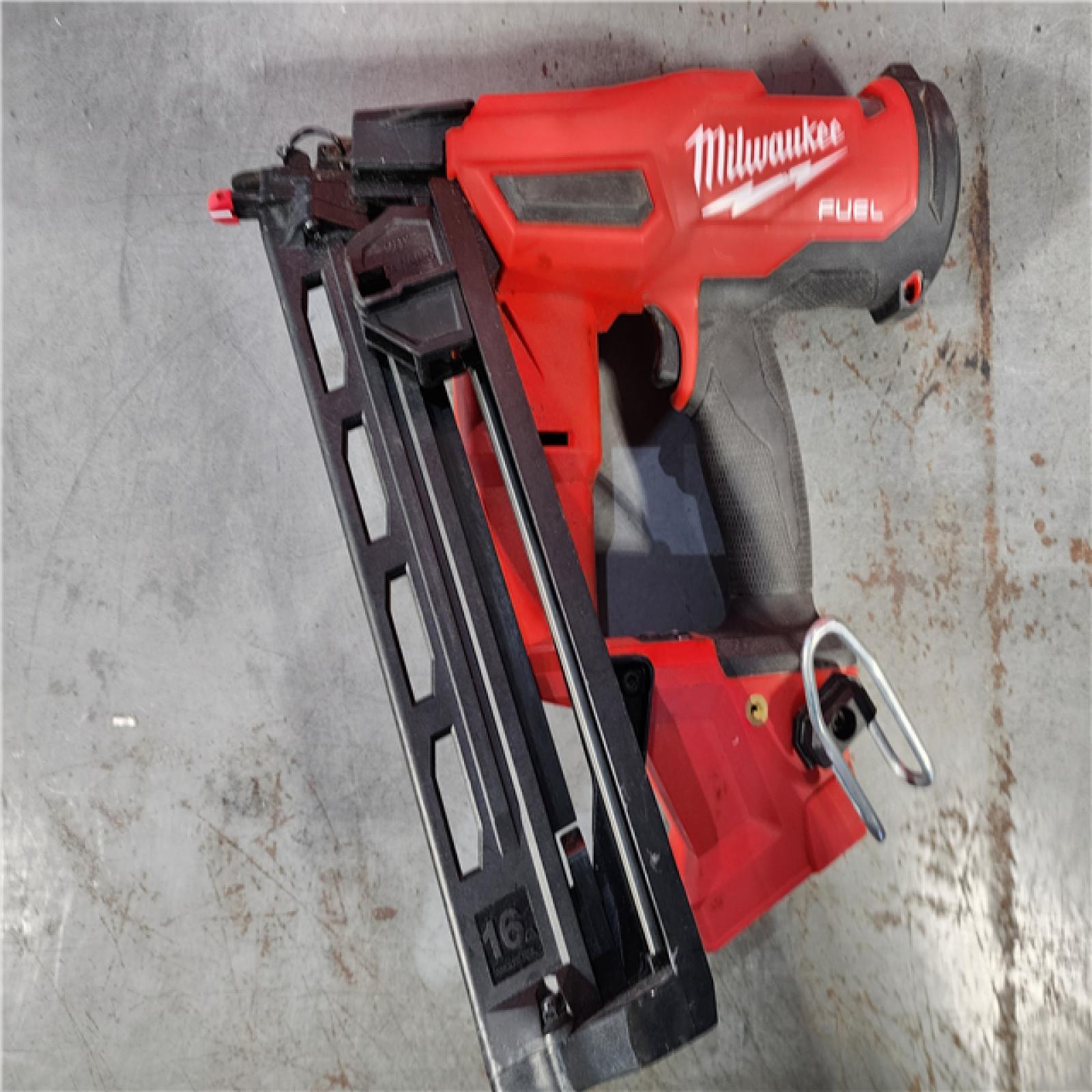 HOUSTON LOCATION - AS-IS Milwaukee 2841-20 18V Cordless Gen II 16 Gauge Angled Finish Nailer (Tool Only)