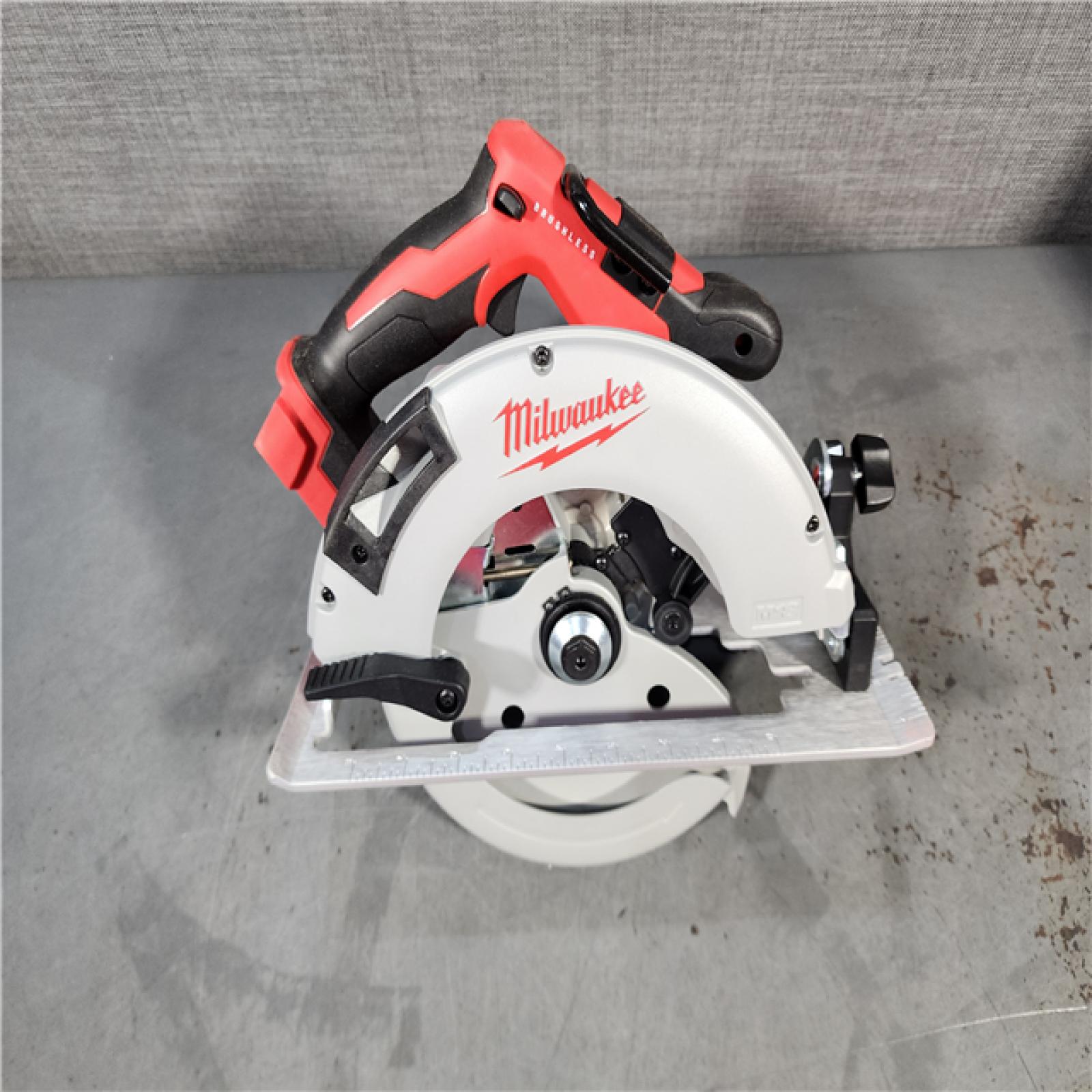 HOUSTON LOCATION - AS-IS Milwaukee M18 7-1/4  18V Brushless Circular Saw 2631-20 (Bare Tool)