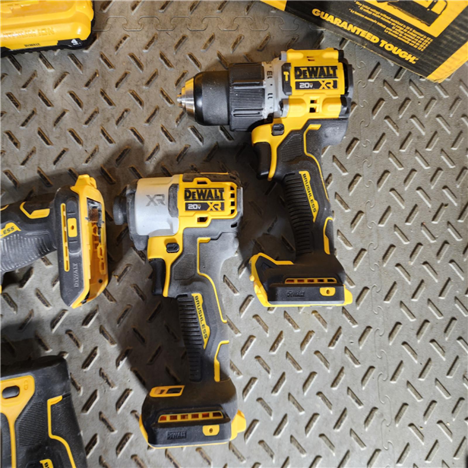 HOUSTON LOCATION - AS-IS DEWALT 20-Volt Maximum Lithium-Ion Cordless 4-Tool Combo Kit with (2) 4 Ah Batteries and Charger