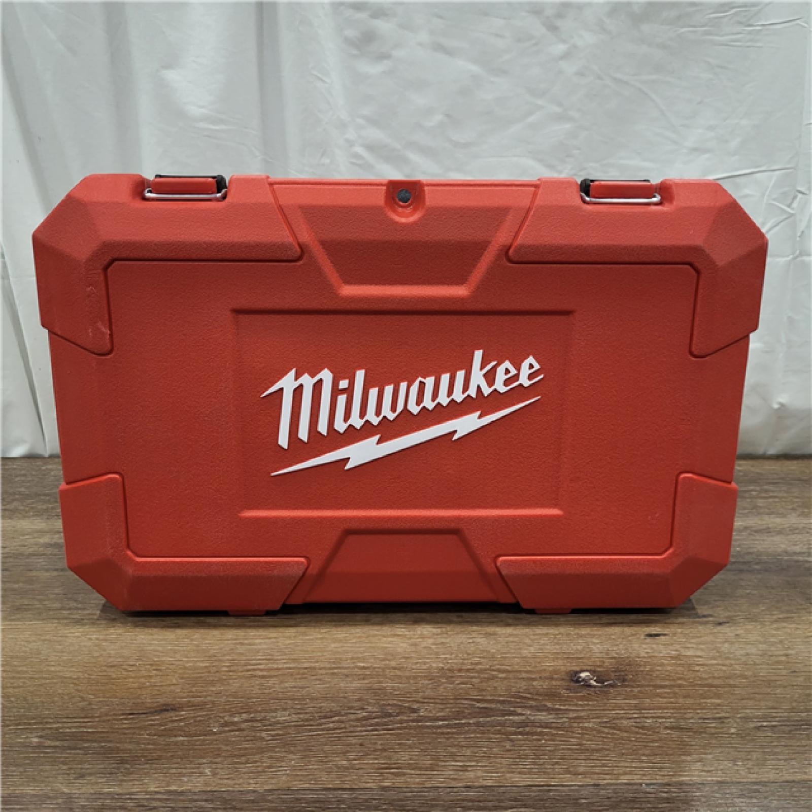 AS-IS Milwaukee 1 in. SDS Plus D-Handle Rotary Handle w/ Case