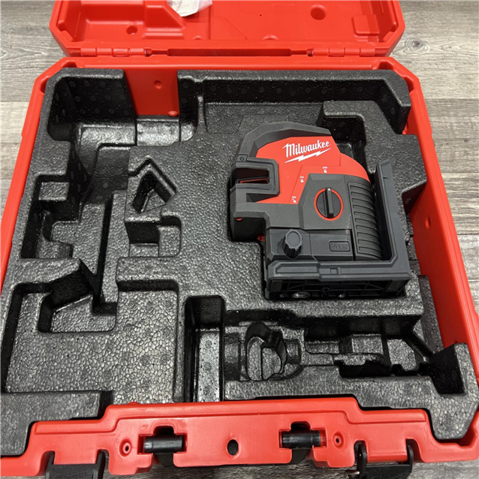 AS-IS Milwaukee 3624-20 12V M12 Lithium-Ion Cordless USB Rechargeable Green Beam Cross Line & 4-Points Laser