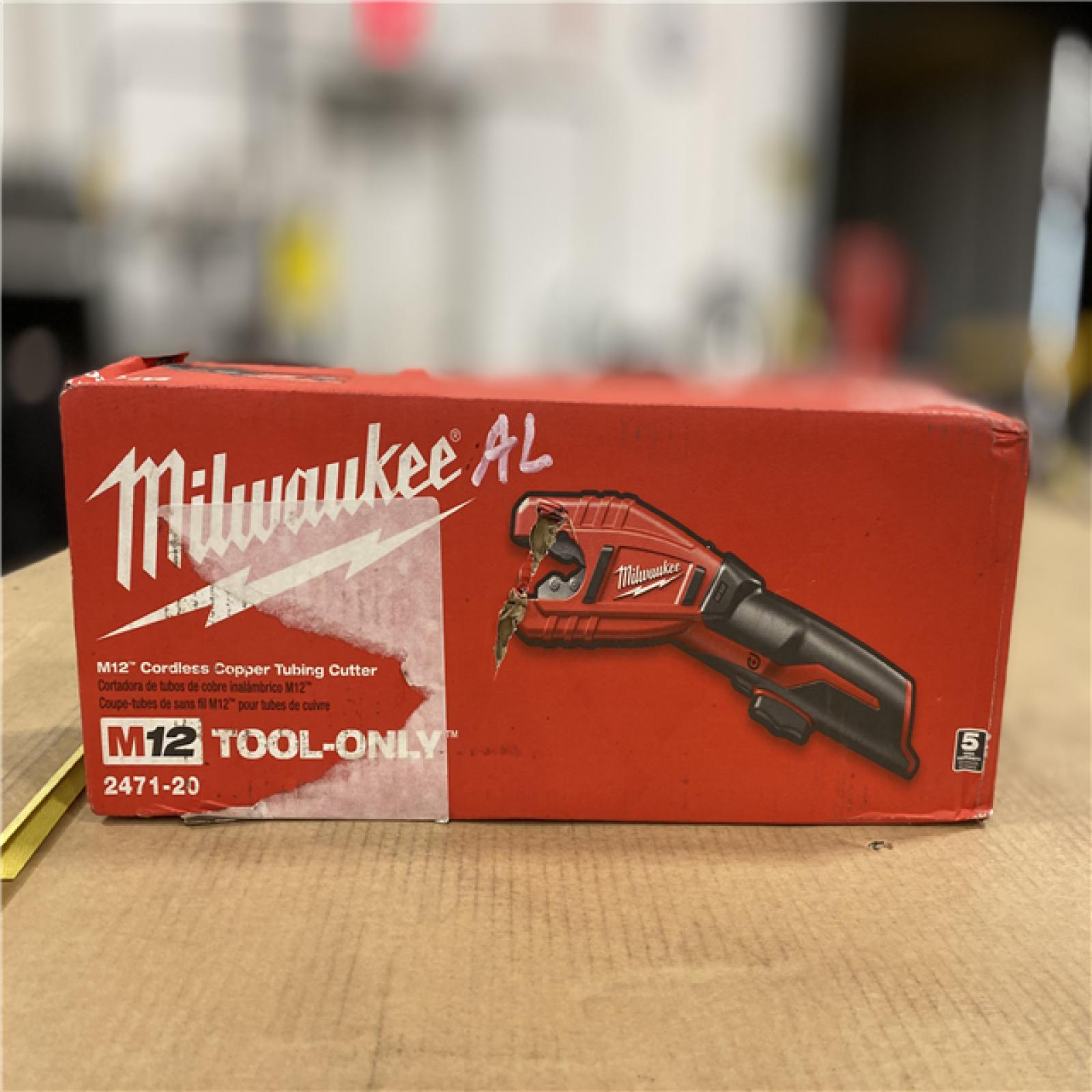 NEW! - Milwaukee M12 12V Lithium-Ion Cordless Copper Tubing Cutter (Tool-Only)