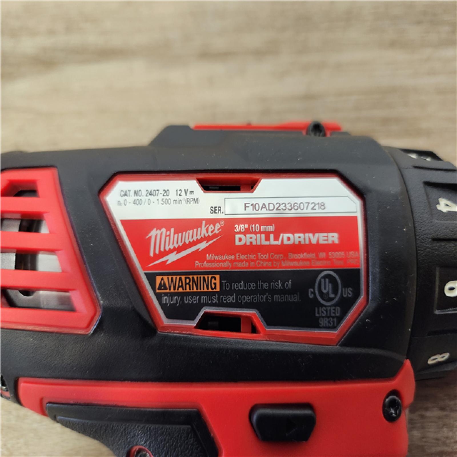 Phoenix Location NEW SEALED Milwaukee M12 12V Lithium-Ion Cordless Combo Kit with Two 2.0Ah Batteries, Charger and Bag (5-Tool)