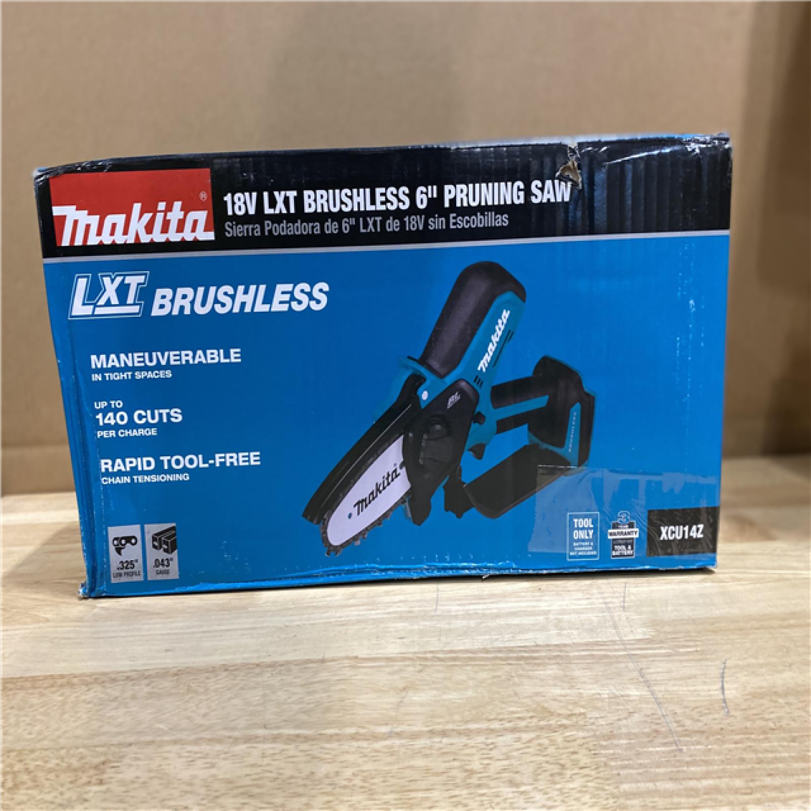 NEW! - Makita 18V LXT Lithium-Ion Brushless Cordless 6 in. Chain Saw (Tool Only)