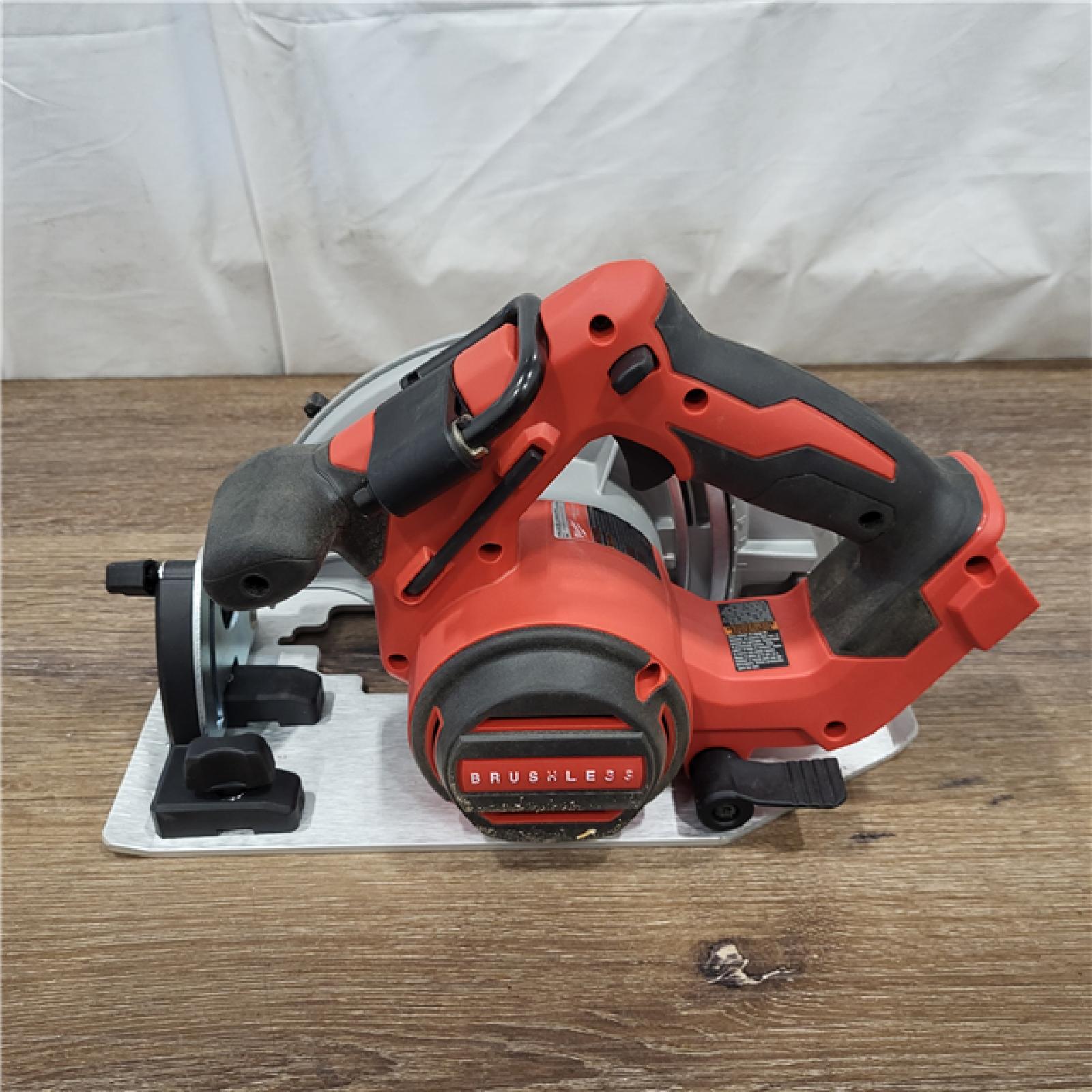 AS-IS Milwaukee M18 7-1/4  18V Brushless Circular Saw 2631-20 (Bare Tool)