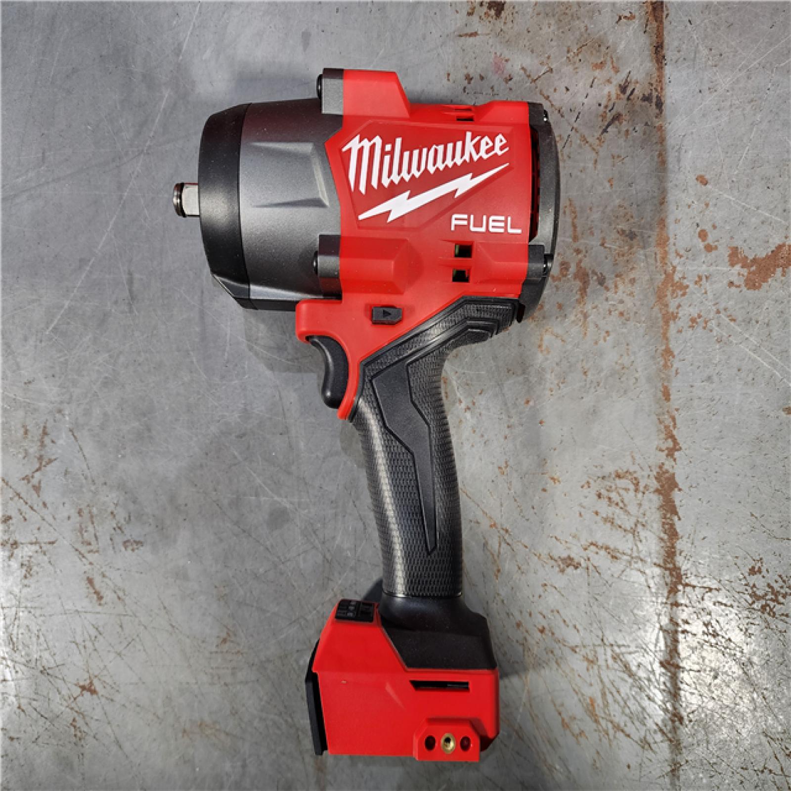 HOUSTON LOCATION - AS-IS (APPEARS LIKE NEW) Milwaukee M18 1/2 in. Cordless Brushless High Torque Impact Wrench Kit (Battery & Charger)