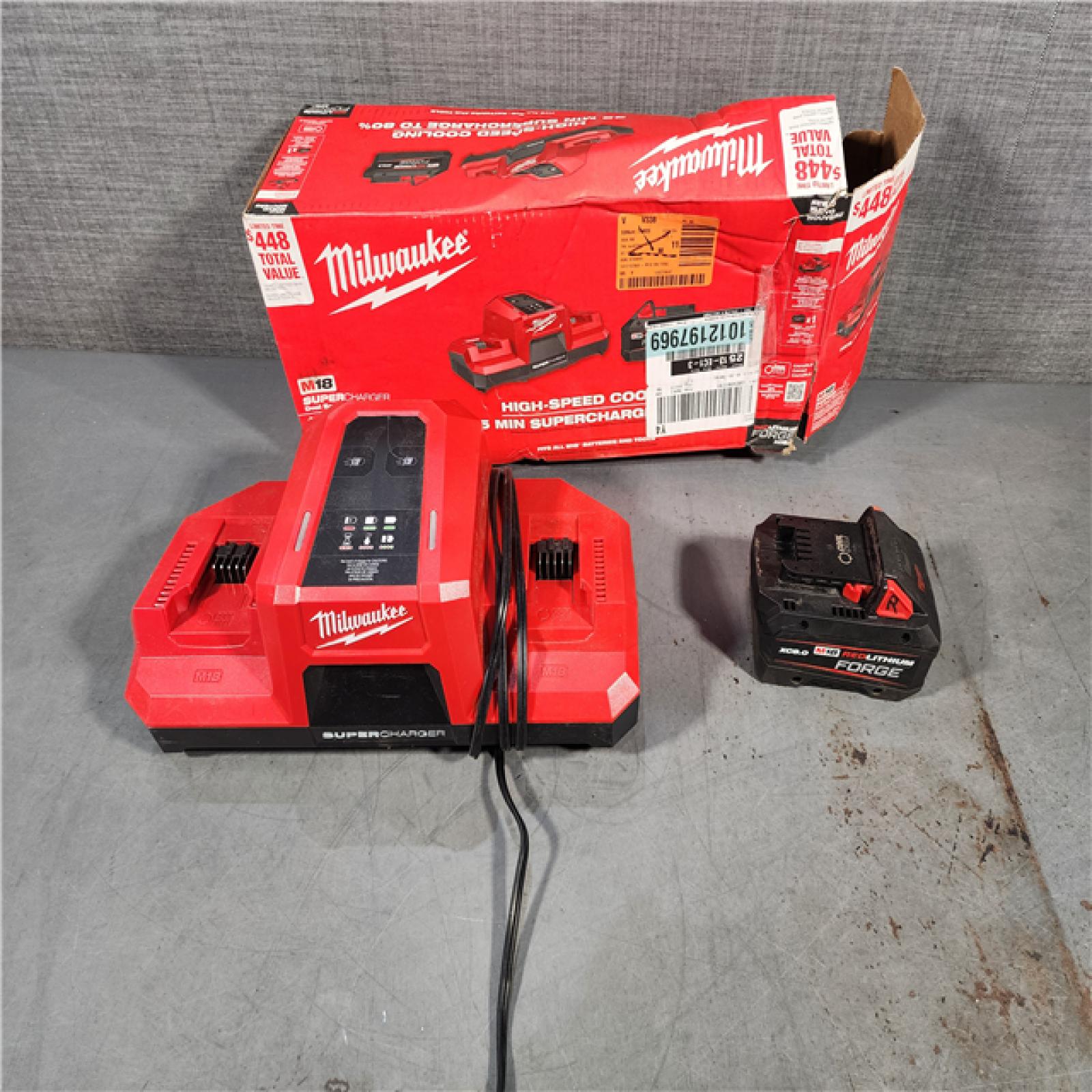 HOUSTON LOCATION - AS-IS M18 18V Lithium-Ion REDLITHIUM FORGE 8.0 Ah Battery Pack with M18 18V Dual Bay Simultaneous Super Charger