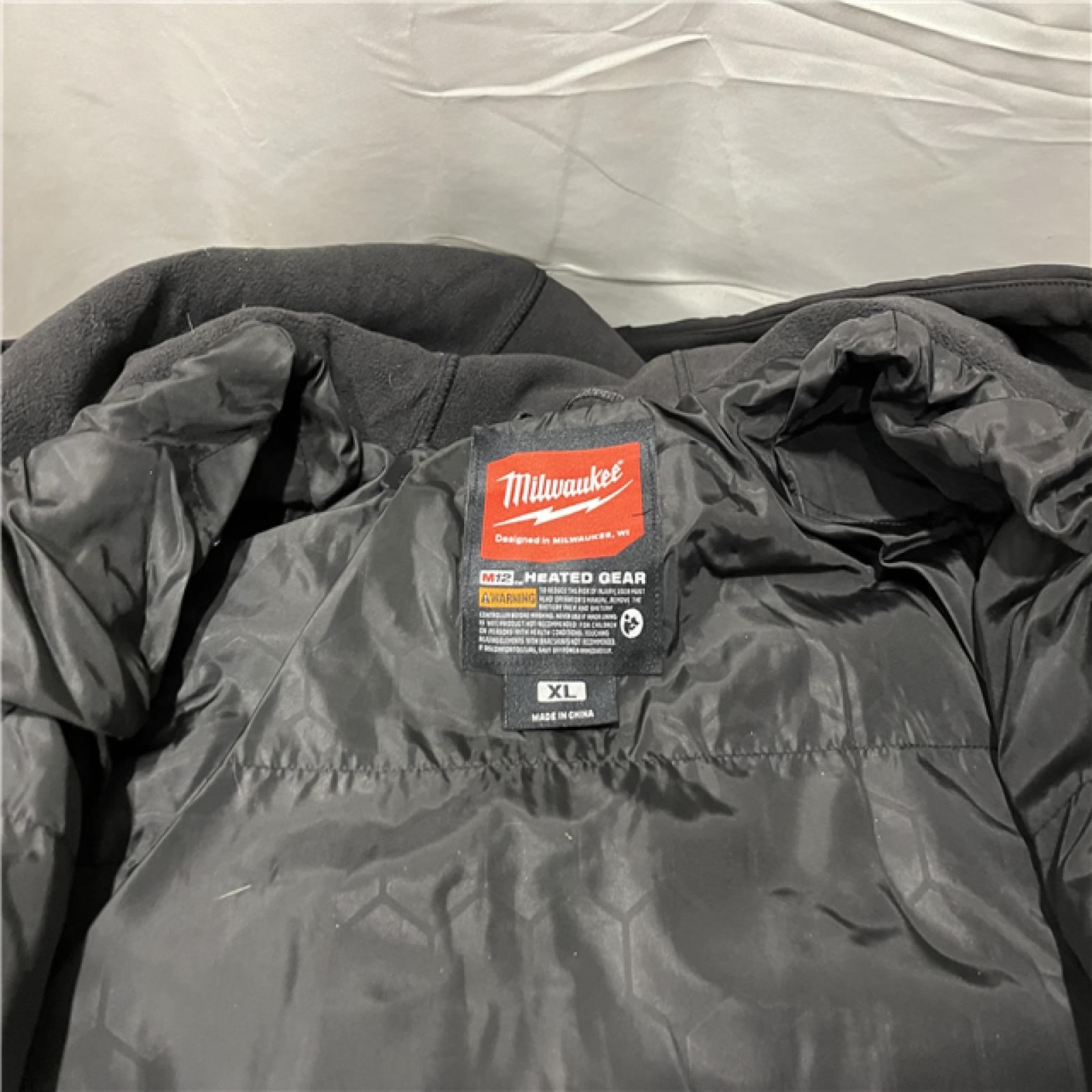 AS-IS Milwaukee Men's M12 Heated AXIS Jacket