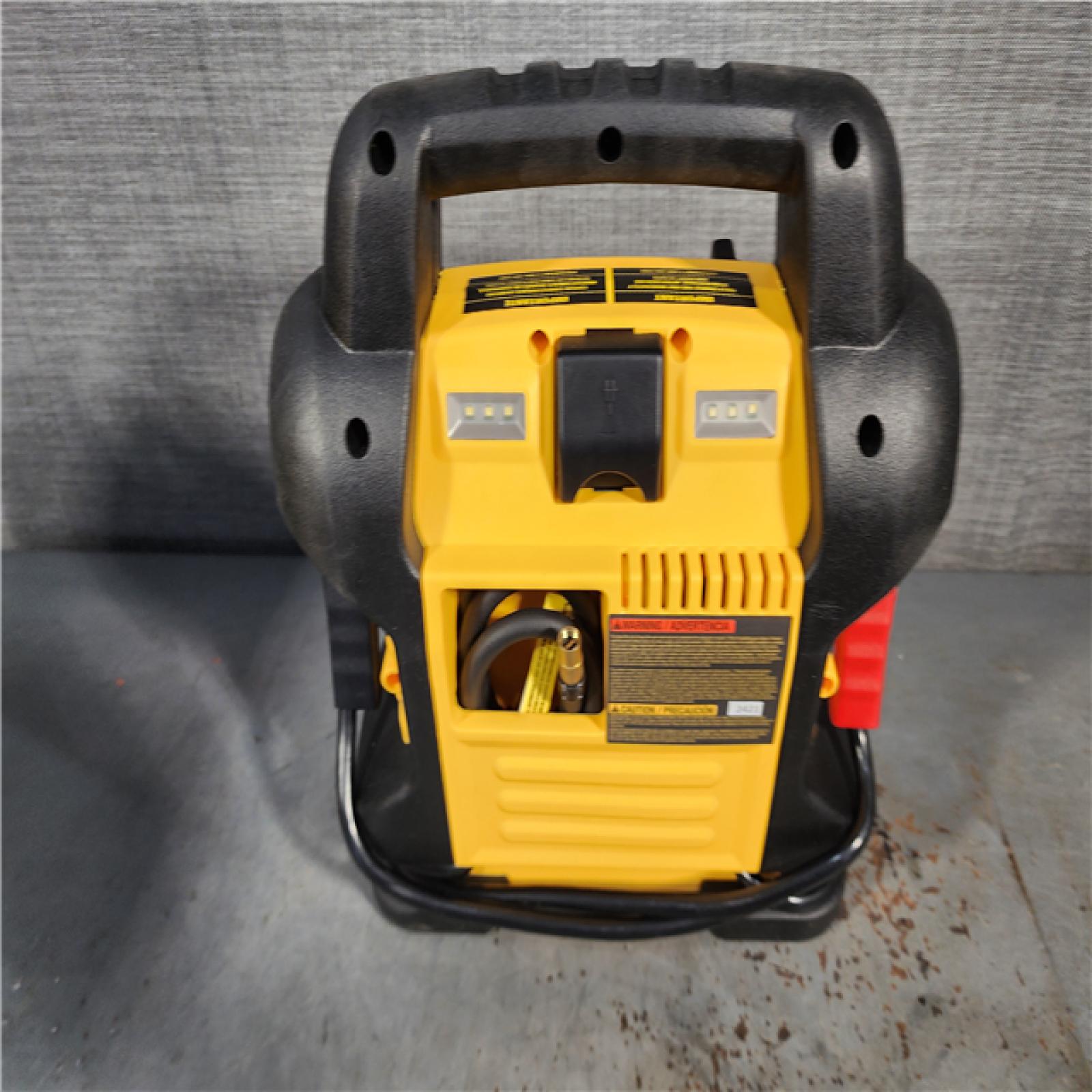 HOUSTON LOCATION - AS-IS (APPEARS LIKE NEW) DEWALT 1400 Peak Amp Portable Car Jump Starter with Digital Compressor