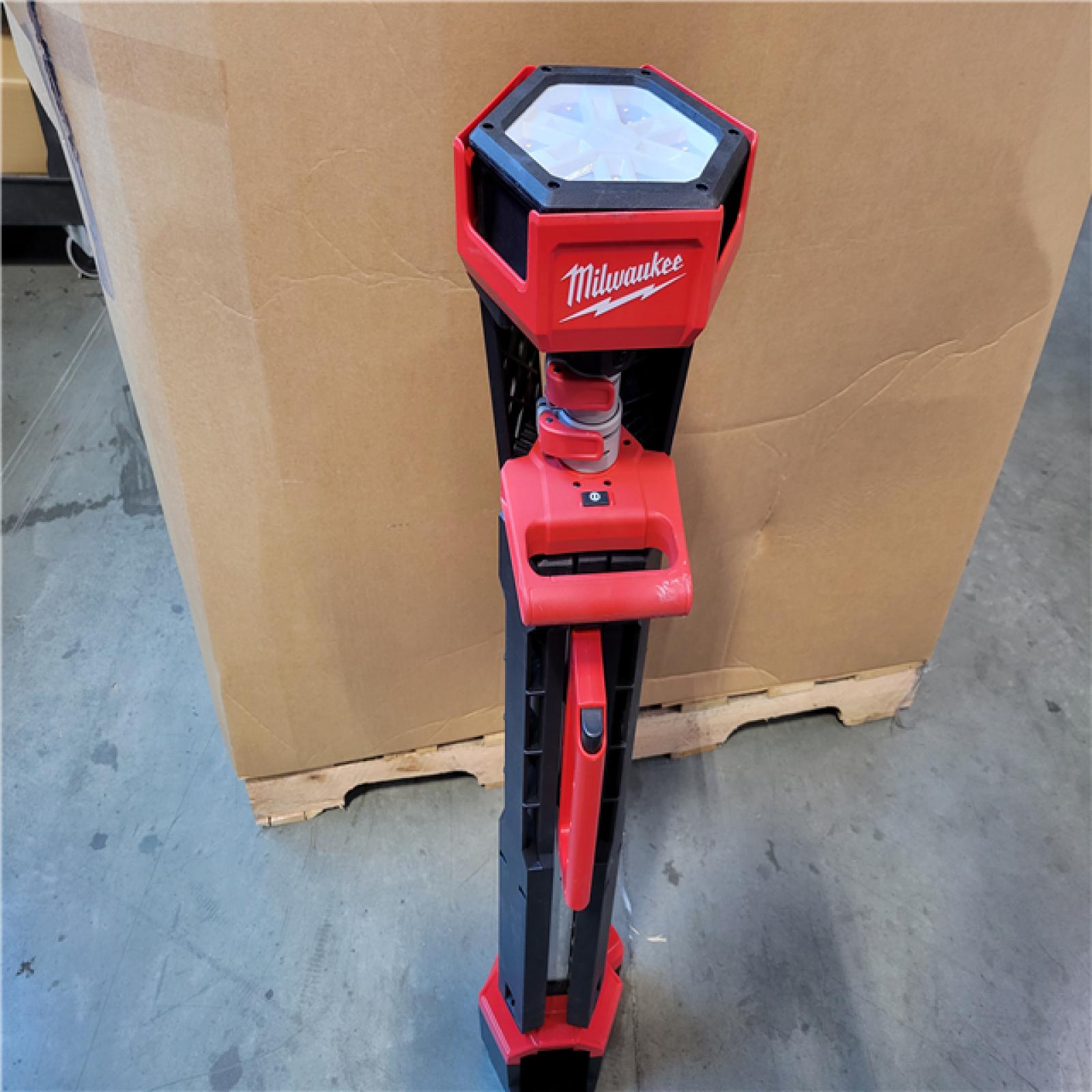 CALIFORNIA AS-IS MILWAUKEE ROCKET M18 DUAL POWER TOWER LIGHT(TOOL-ONLY)