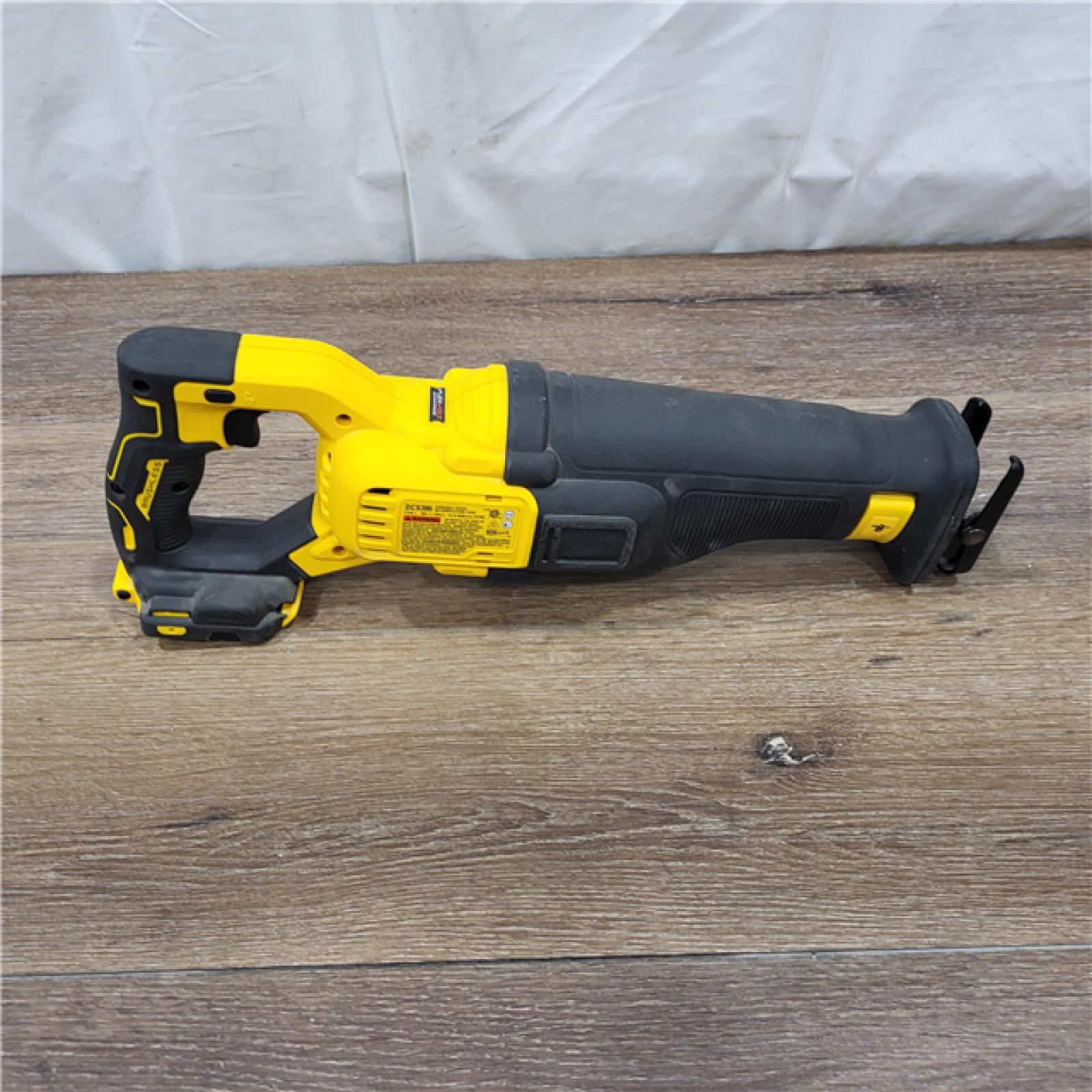 AS-IS 20V MAX Lithium Ion Cordless Brushless Reciprocating Saw with FLEXVOLT ADVANTAGE (Tool Only)