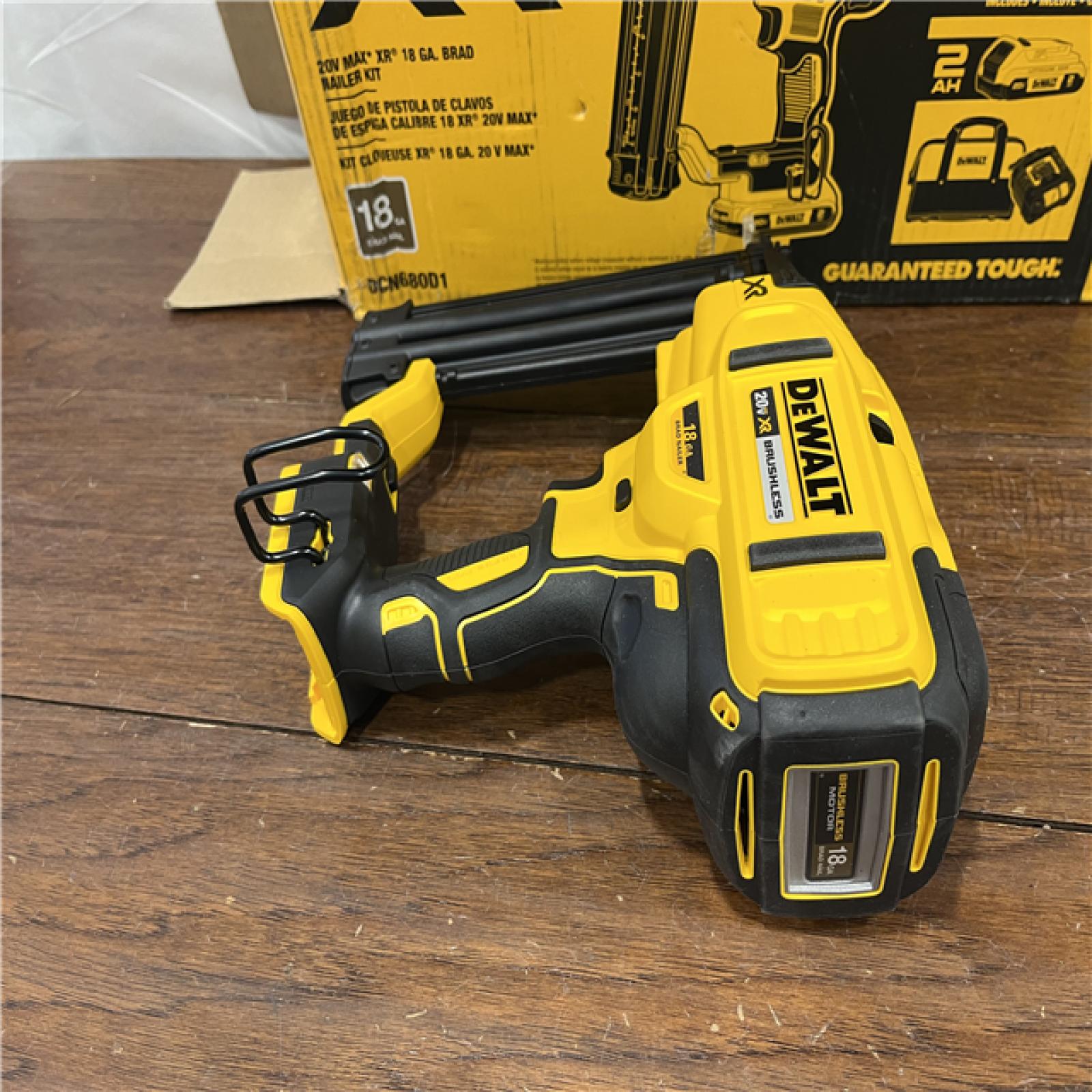 AS-ISDEWALT 20V MAX XR 18 Gauge Brad Nailer Kit