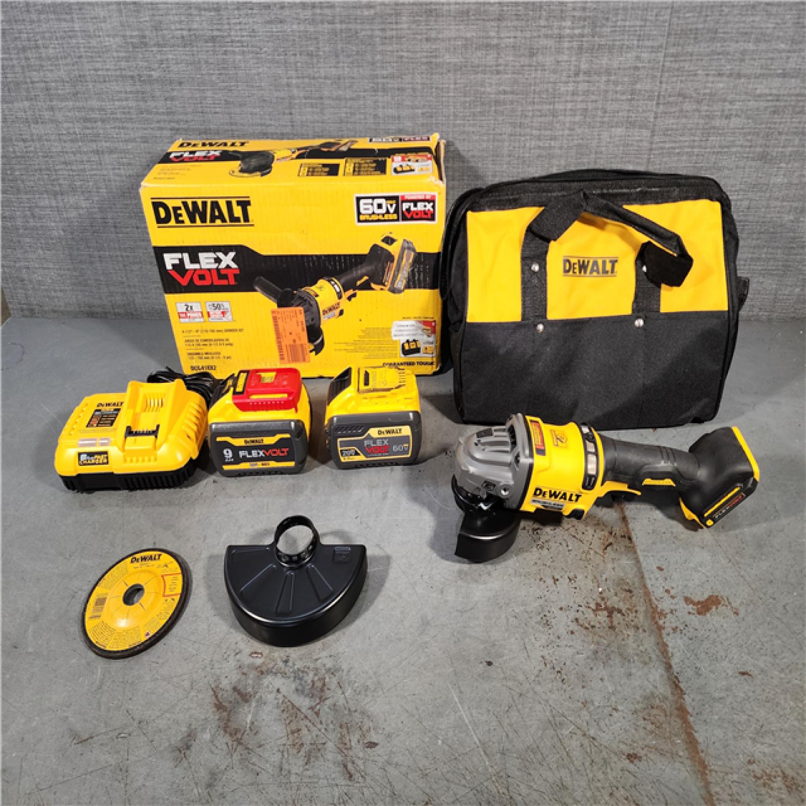 HOUSTON LOCATION - AS-IS (APPEARS LIKE NEW) DeWalt Flexvolt 60V Max Cordless Grinder  4.5 in; 6 in  Kit  1 KT (115-DCG418X2)