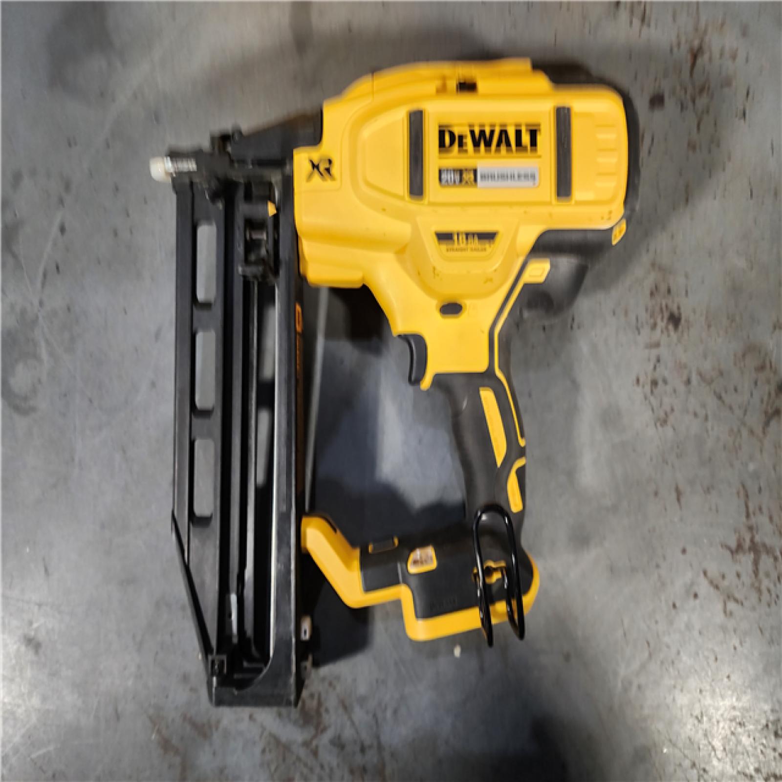 HOUSTON LOCATION - AS-IS DEWALT 20V MAX XR 16-Gauge Lithium-Ion Cordless Finish Nailer (Tool Only)