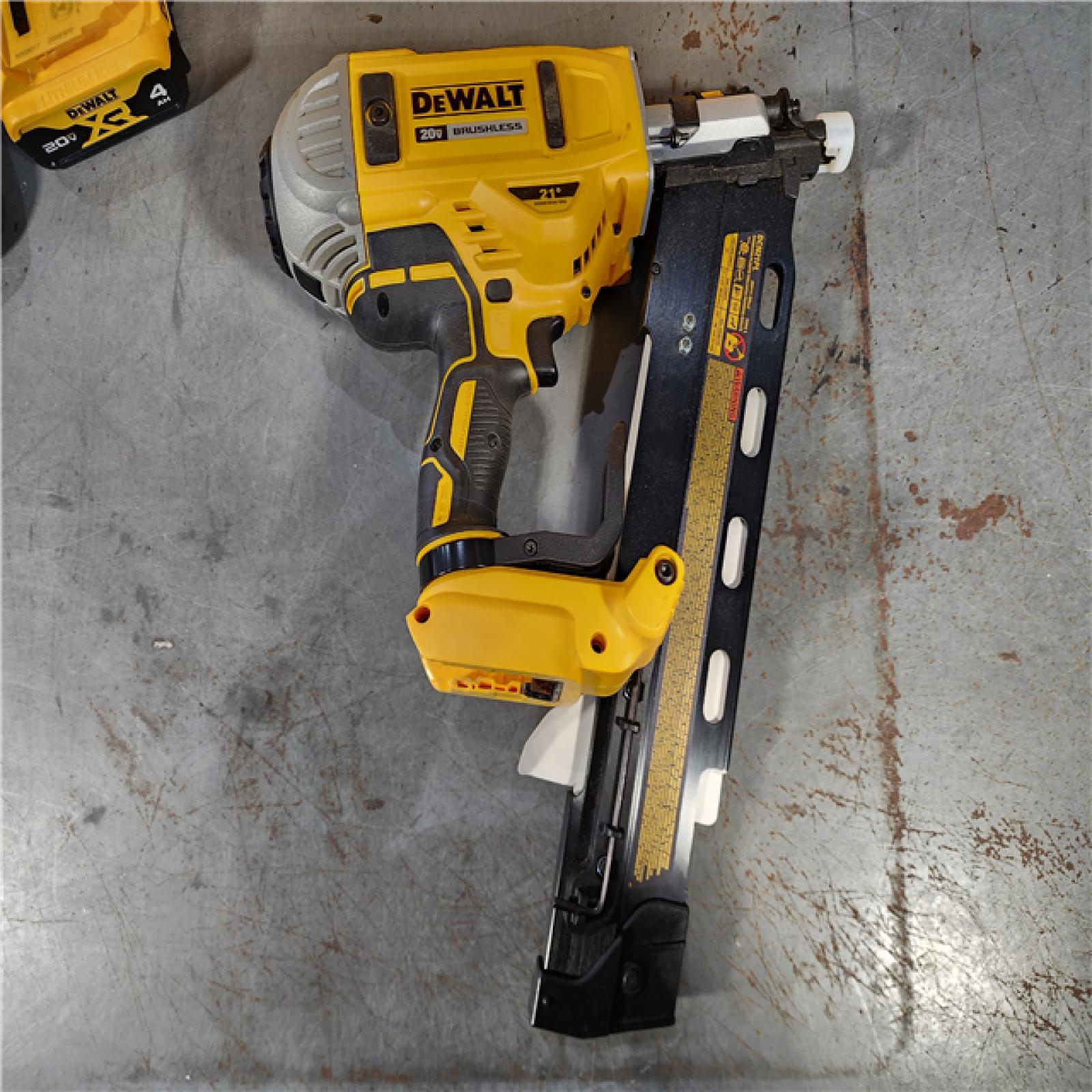 HOUSTON LOCATION - AS-IS DeWalt 20V MAX Collated Cordless Framing Nailer Tool Kit with Rafter Hook