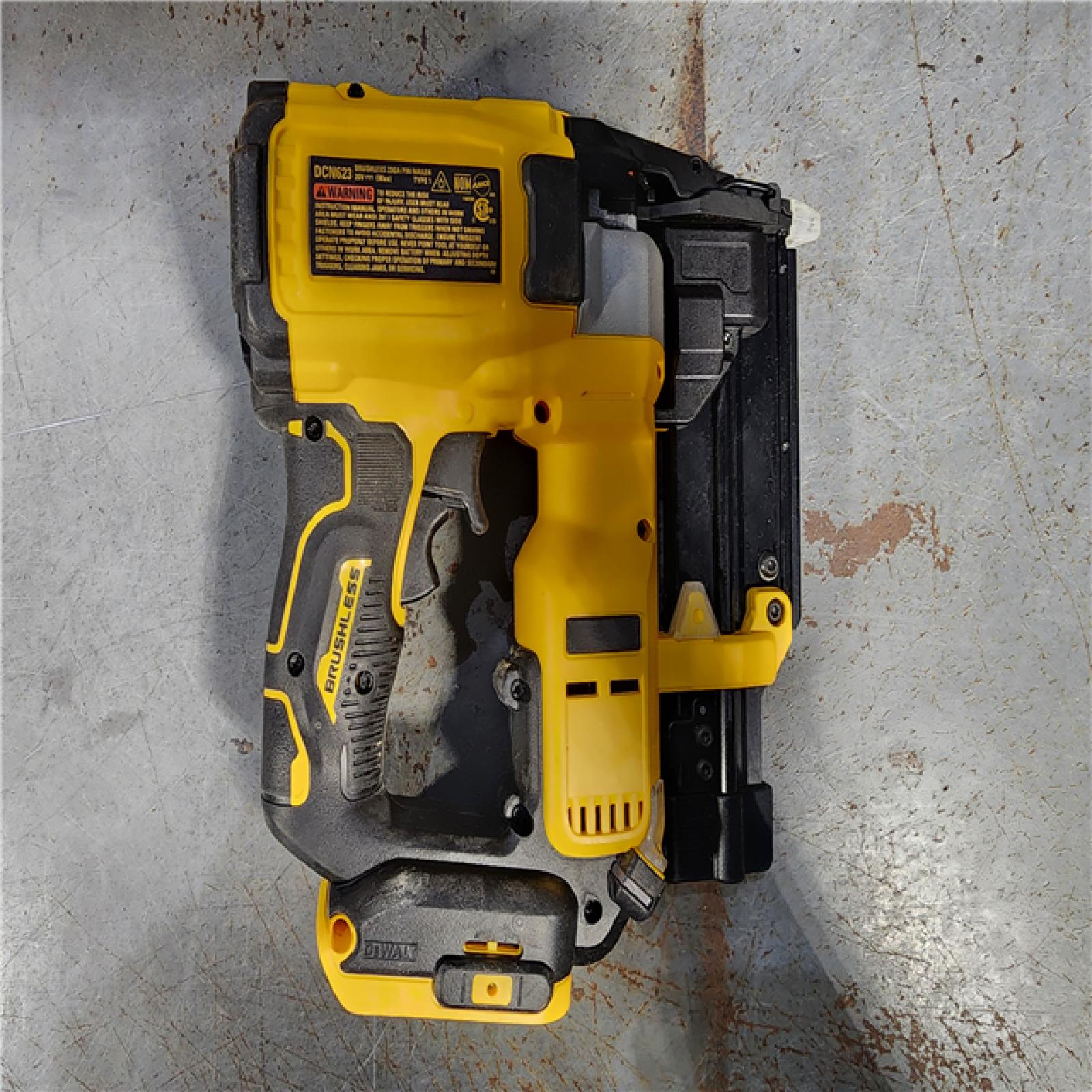 HOUSTON LOCATION - AS-IS DEWALT ATOMIC 20V MAX Lithium Ion Cordless 23 Gauge Pin Nailer Kit with 2.0Ah Battery and Charger