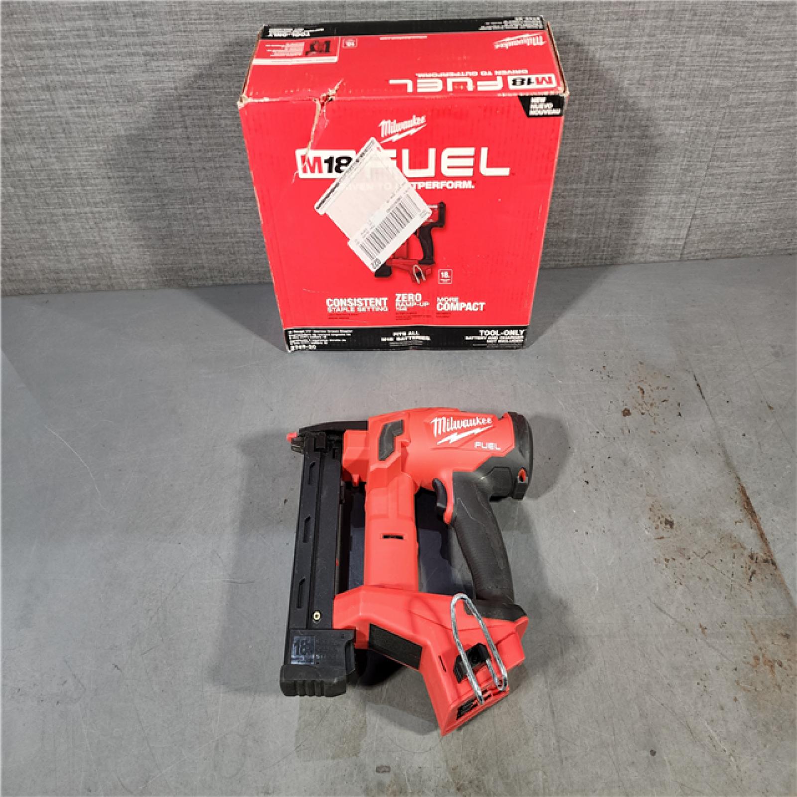 HOUSTON LOCATION - AS-IS M18 FUEL 18-Volt Lithium-Ion Brushless Cordless 18-Gauge 1/4 in. Narrow Crown Stapler (Tool-Only)