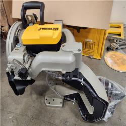 Phoenix Location Like NEW DEWALT 10 in. High Capacity Wet Tile Saw D36000