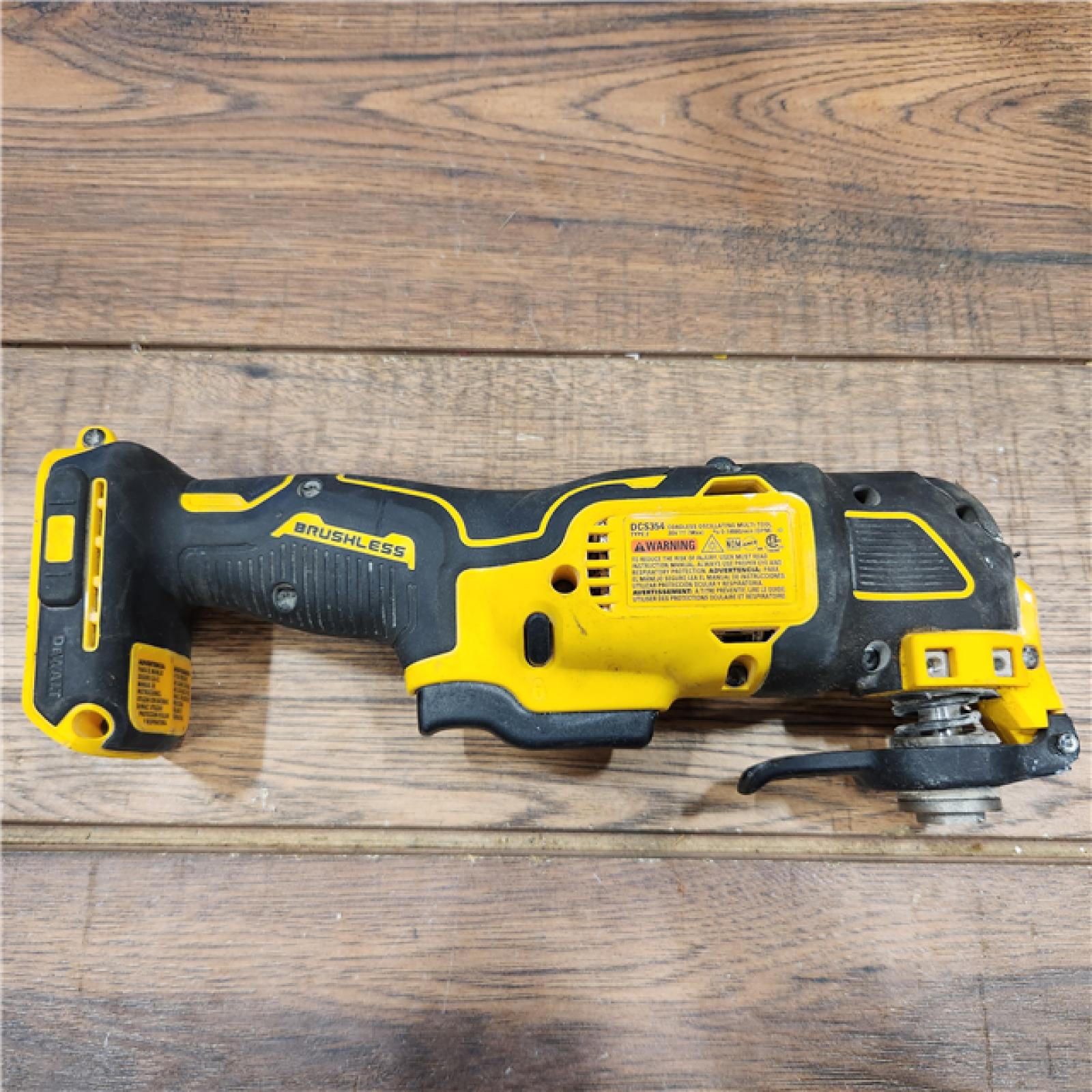 AS-IS Atomic 20-Volt Lithium-Ion Oscillating Tool Kit with 3 Ah Battery