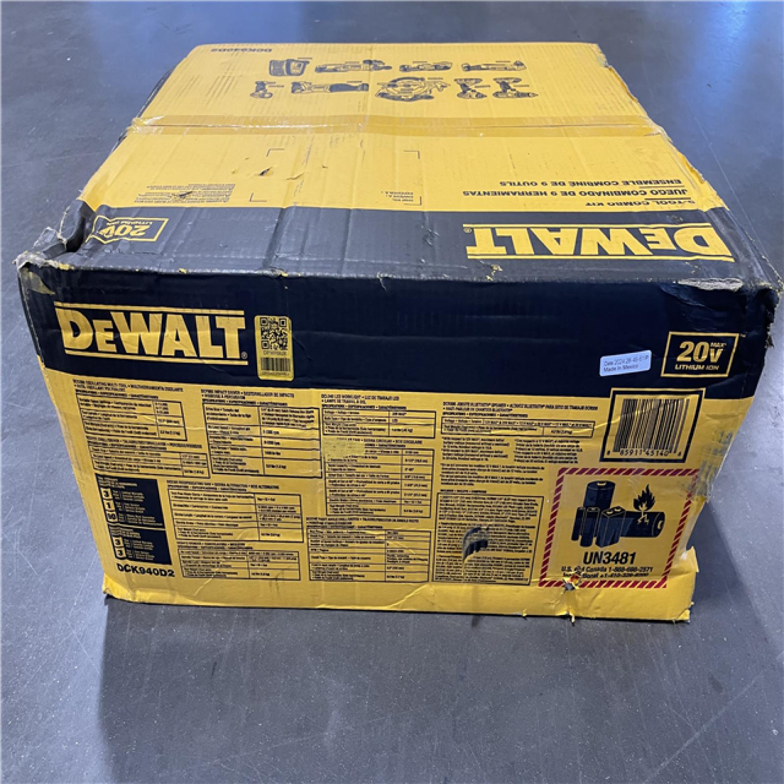 DALLAS LOCATION - DEWALT 20V MAX Cordless 9 Tool Combo Kit with (2) 20V 2.0Ah Batteries and Charger