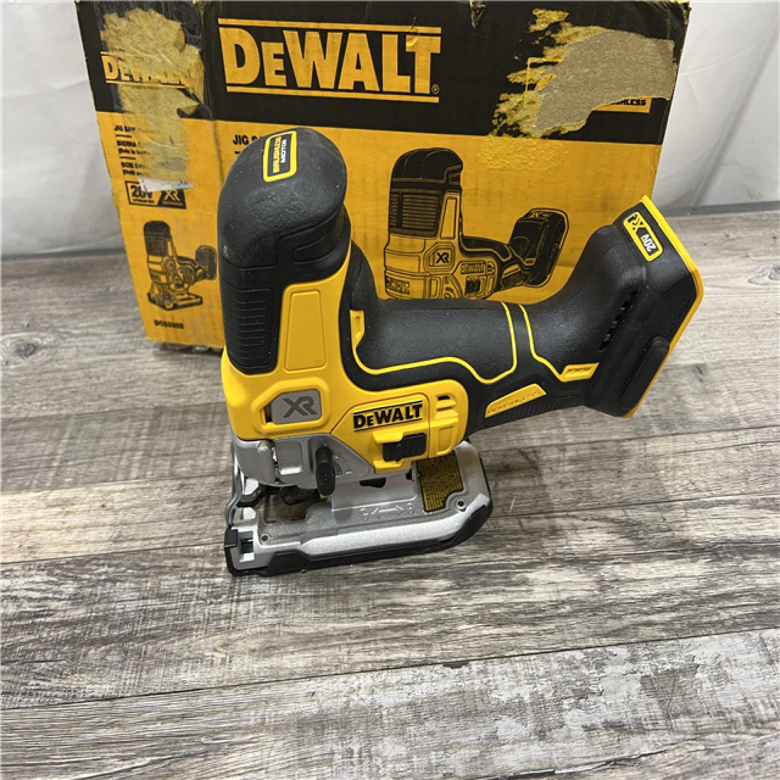 AS-IS DEWALT 20V MAX XR Cordless Barrel Grip Jigsaw (Tool Only)