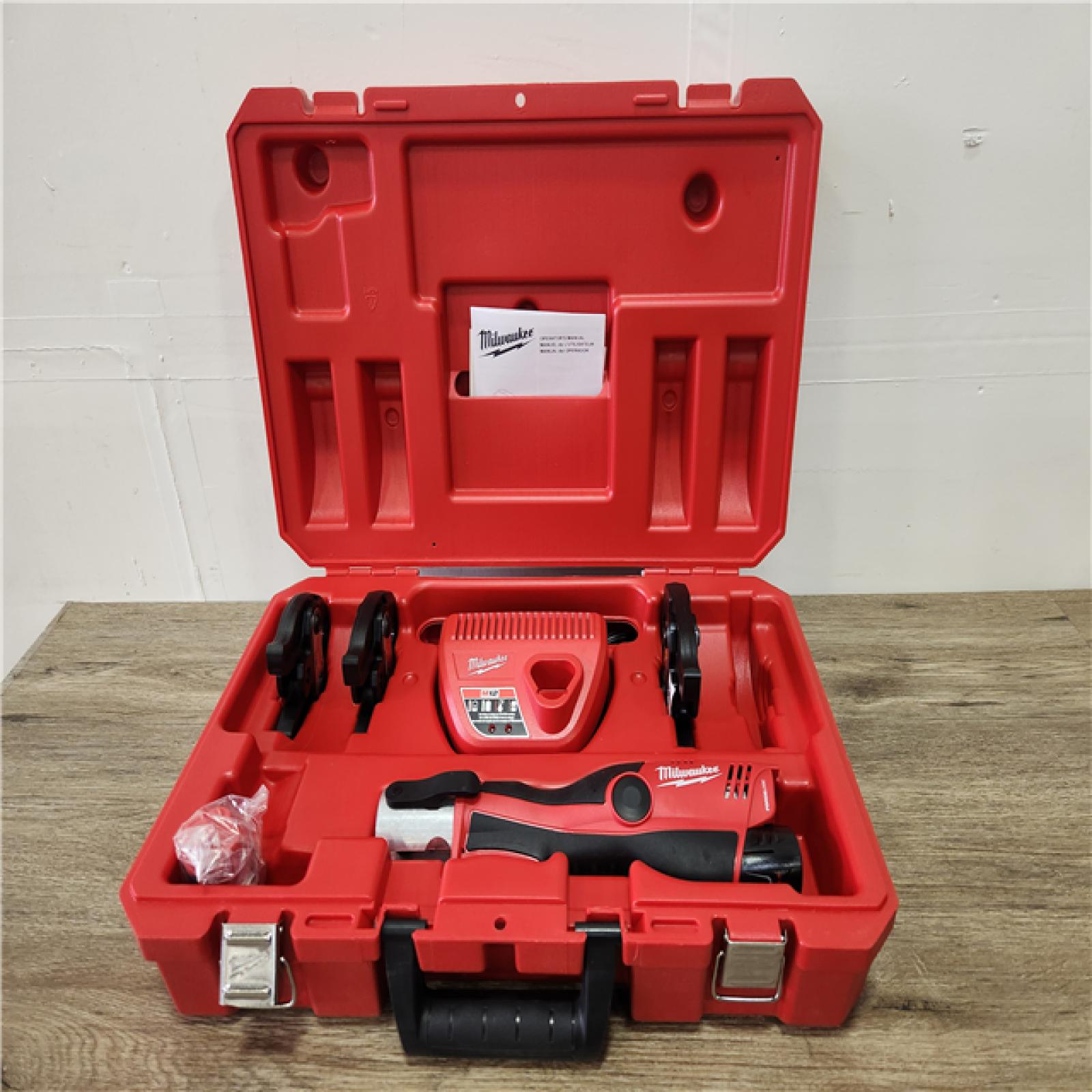 Phoenix Location NEW Milwaukee M12 12-Volt Lithium-Ion Force Logic Cordless Press Tool Kit (3 Jaws Included) with Two 1.5 Ah Battery and Hard Case