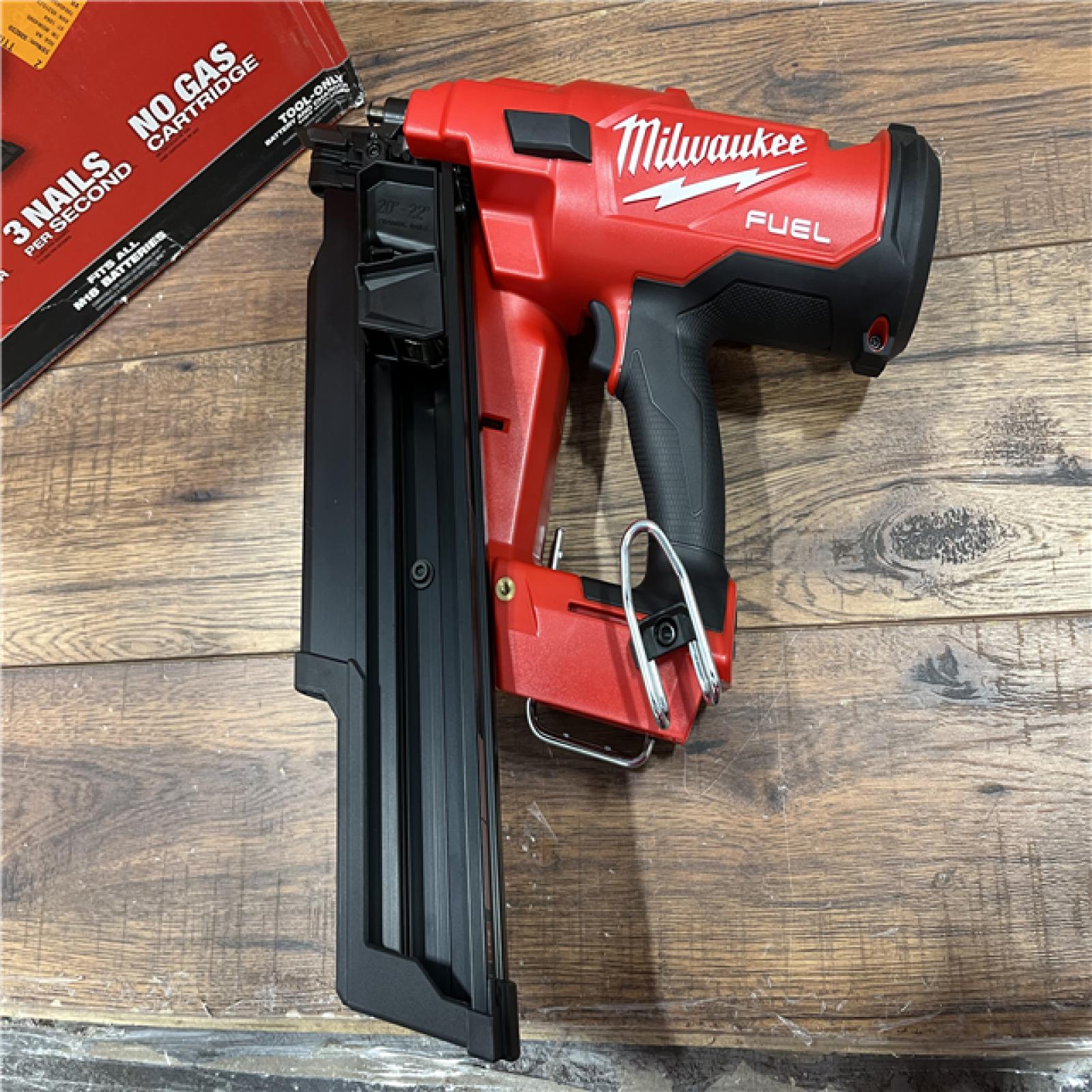 AS-IS Milwaukee 2744-20 M18 FUEL 3-1/2 in. 18-Volt 21-Degree Lithium-Ion Brushless Cordless Framing Nailer (Tool-Only) (Refurbished)