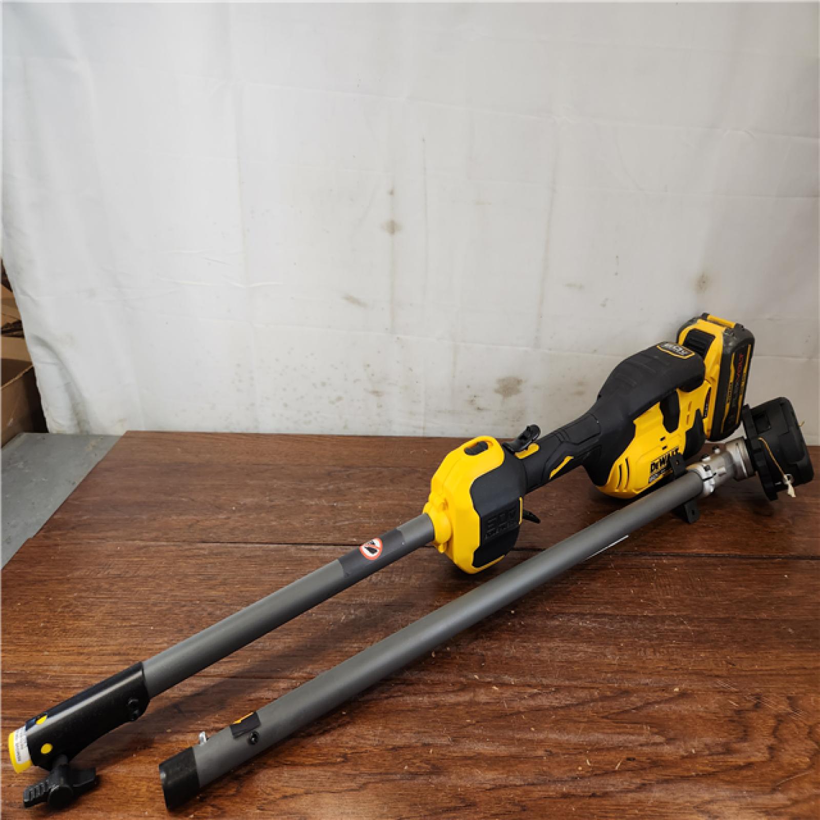 AS-IS DEWALT FLEXVOLT 60V MAX Brushless Cordless Attachment Capable 17 in. Trimmer Kit