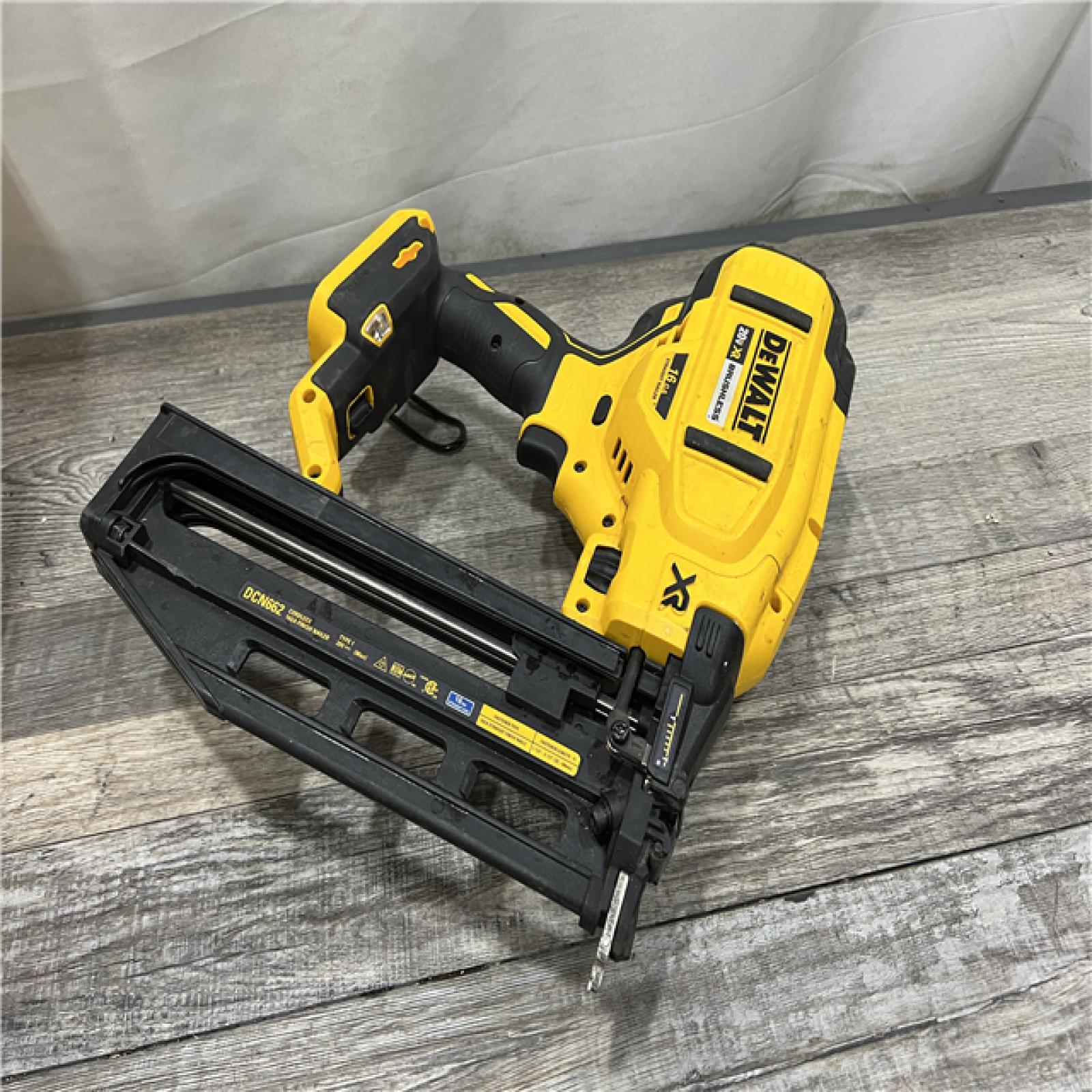 AS-IS DEWALT 20V MAX XR 16-Gauge Lithium-Ion Cordless Finish Nailer (Tool Only)