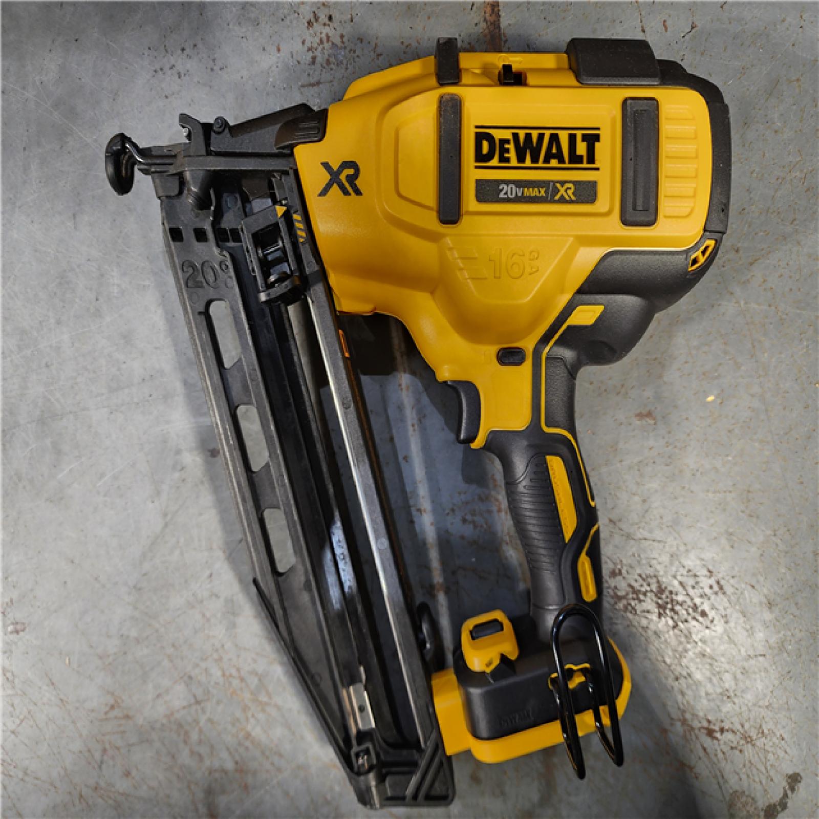 HOUSTON LOCATION - AS-IS DeWalt DCN660D1 20V 16 Gauge Cordless Angled Finish Nailer Kit W/ 2Ah Battery