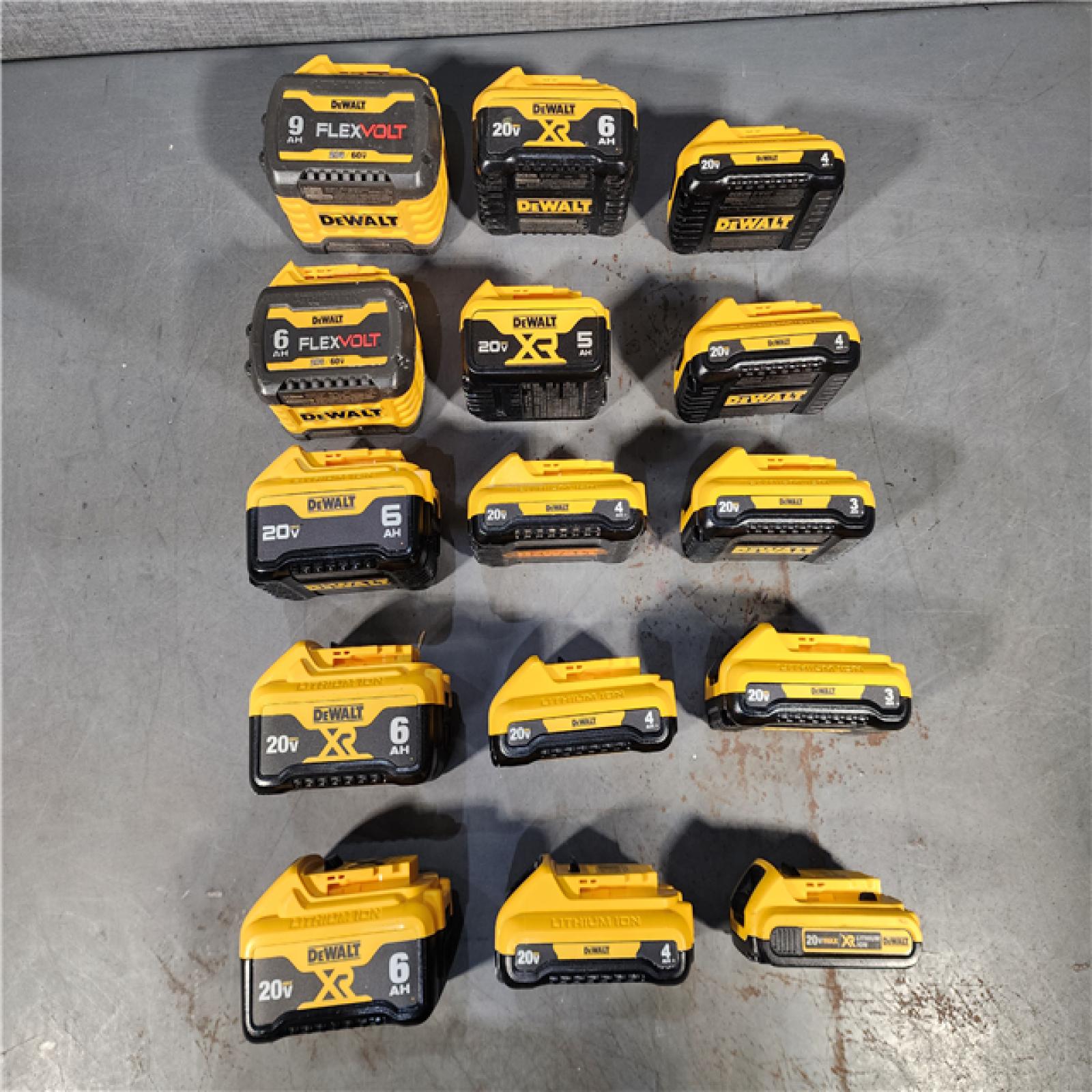 HOUSTON LOCATION - AS-IS DEWALT BATTERY PACK QTY - 15