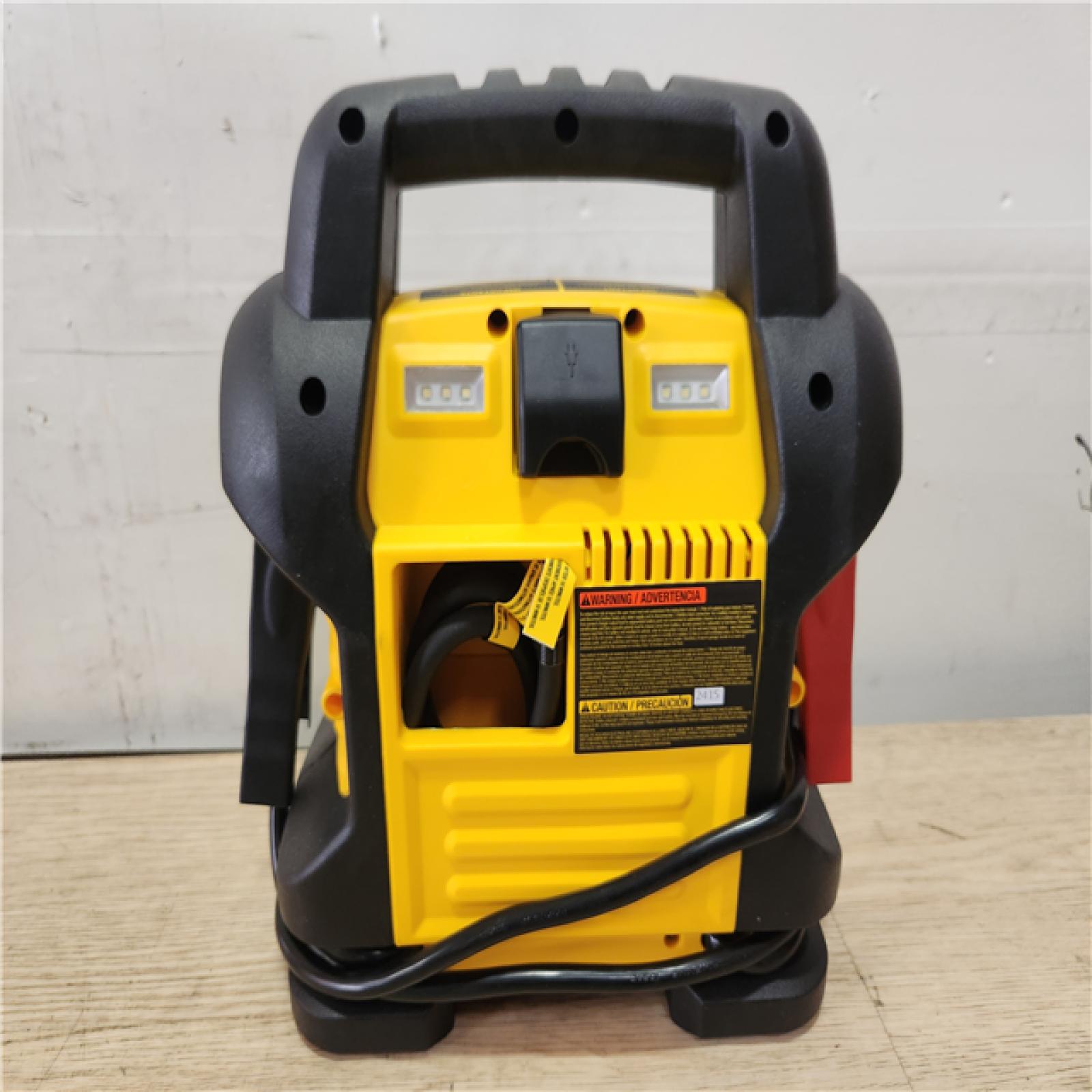 Phoenix Location DEWALT 1600 Peak Amp Jump Starter with Digital Compressor and USB Power Bank