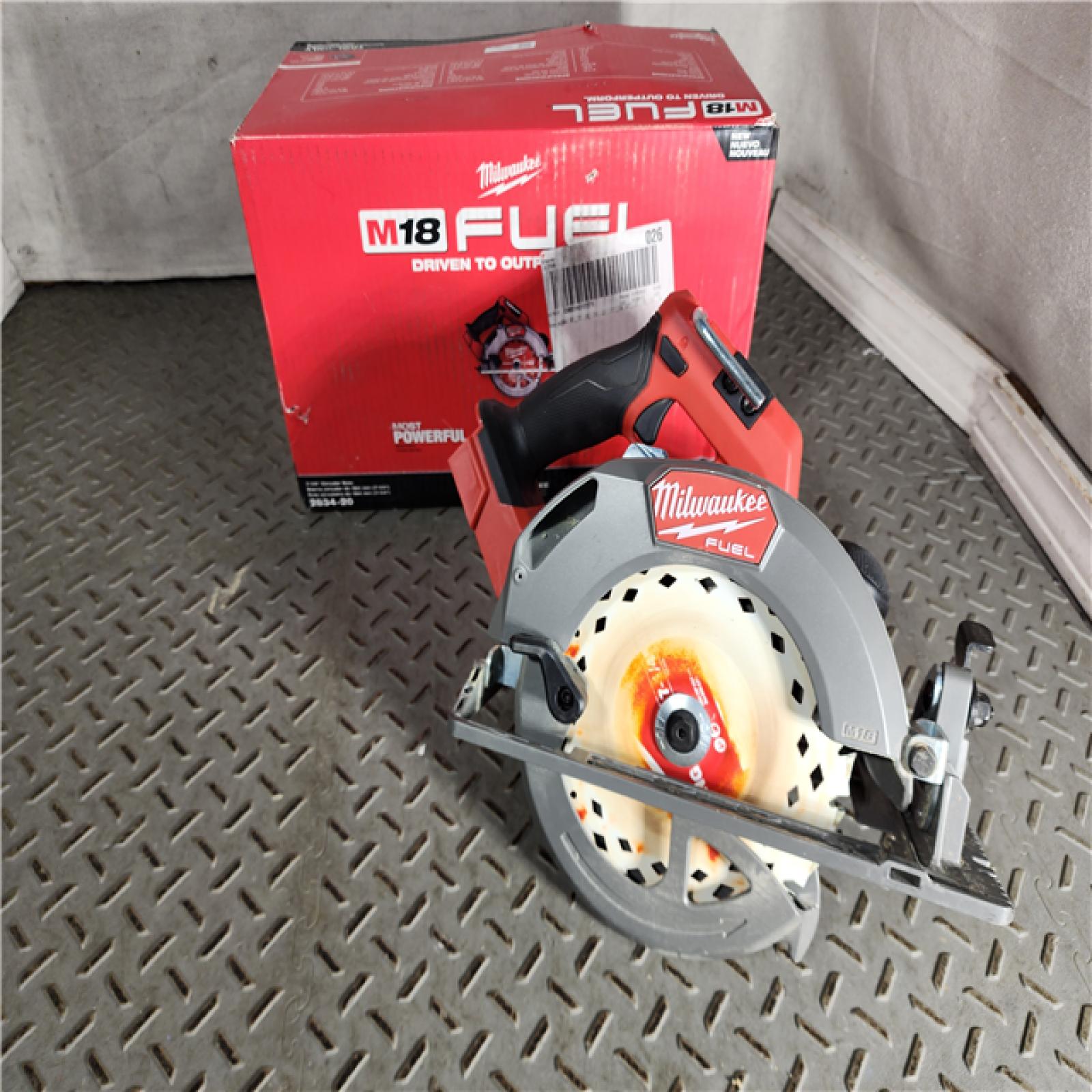 HOUSTON LOCATION - AS-IS MILWAUKEE CIRCULAR SAW 7-1/4