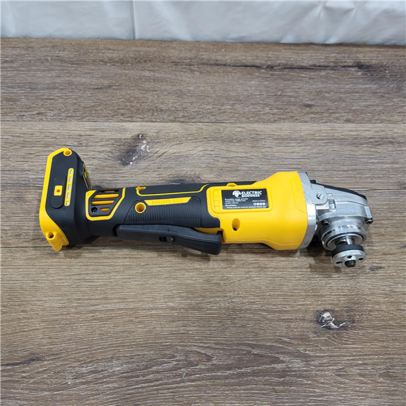 AS-IS 20V XR Cordless 4-1/2. in. to 5 in. Variable Speed Angle Grinder (Tool Only)