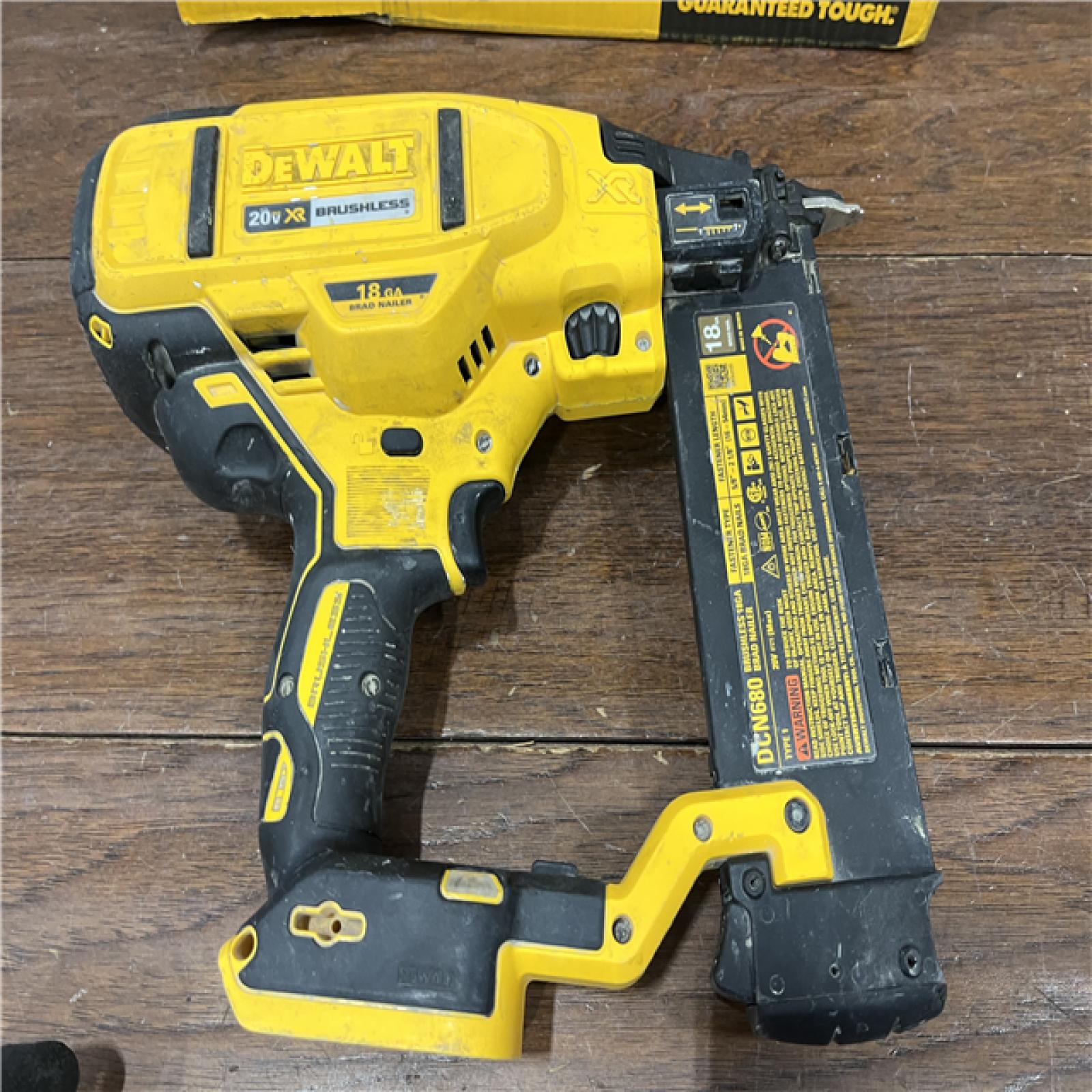 AS-ISDeWalt 20V MAX XR Lithium-Ion Electric Cordless 18-Gauge Brad Nailer (Tool Only)