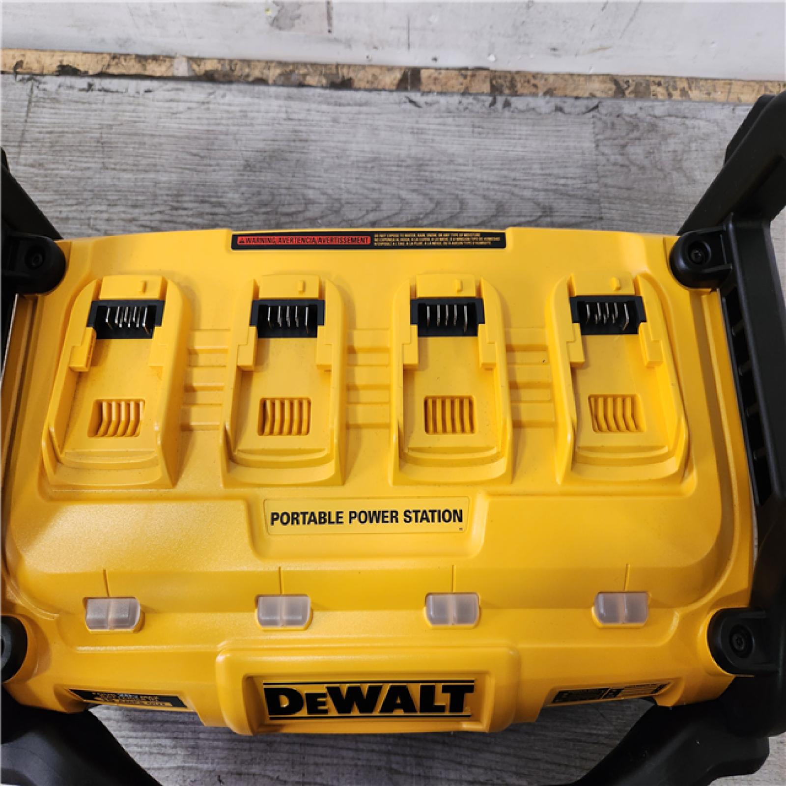 Phoenix Location NEW DEWALT 1800 Watt Portable Power Station and 20V/60V MAX Lithium-Ion Battery Charger