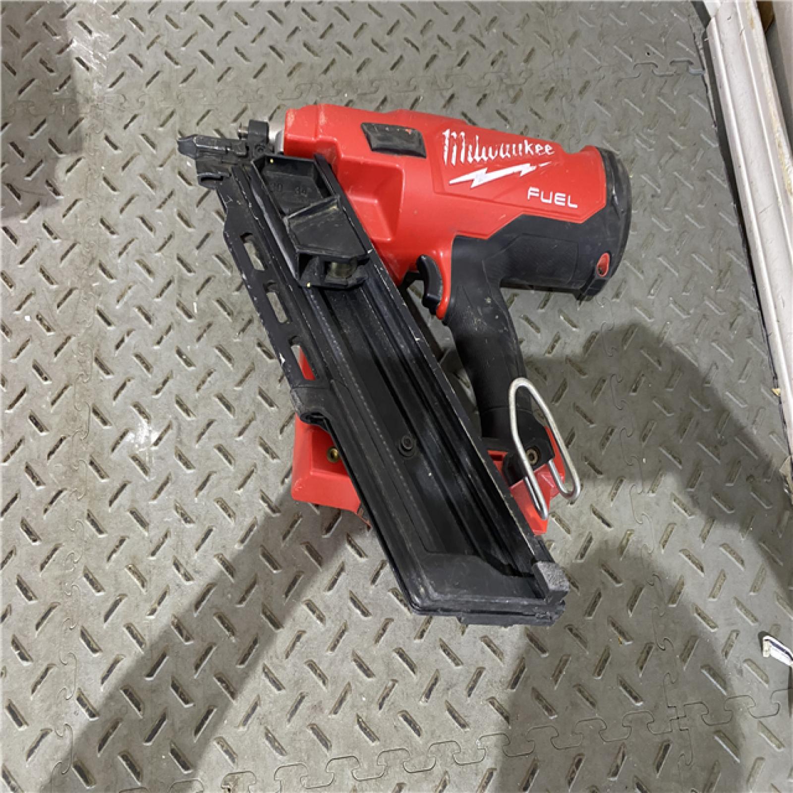 Houston location AS-IS MILWAUKEE M18 FUEL 3-1/2 in. 18-Volt 30-Degree Lithium-Ion Brushless Cordless Framing Nailer (Tool-Only)