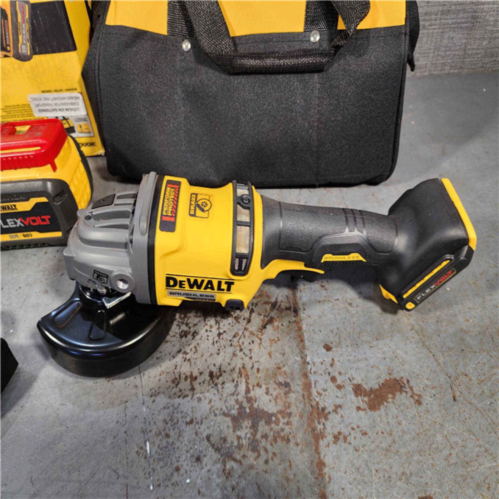 HOUSTON LOCATION - AS-IS (APPEARS LIKE NEW) DeWalt Flexvolt 60V Max Cordless Grinder  4.5 in; 6 in  Kit  1 KT (115-DCG418X2)