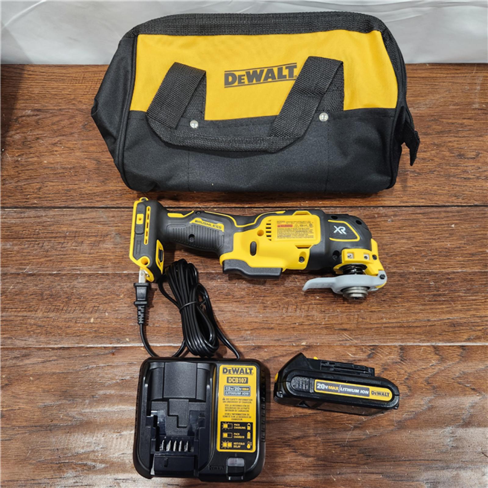 AS-IS 20V MAX XR Cordless Brushless 3-Speed Oscillating Multi Tool with (1) 20V 1.5Ah Battery and Charger