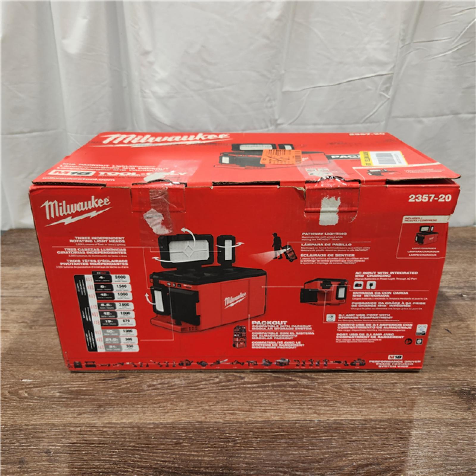 AS-IS Milwaukee M18 PACKOUT Light/Charger