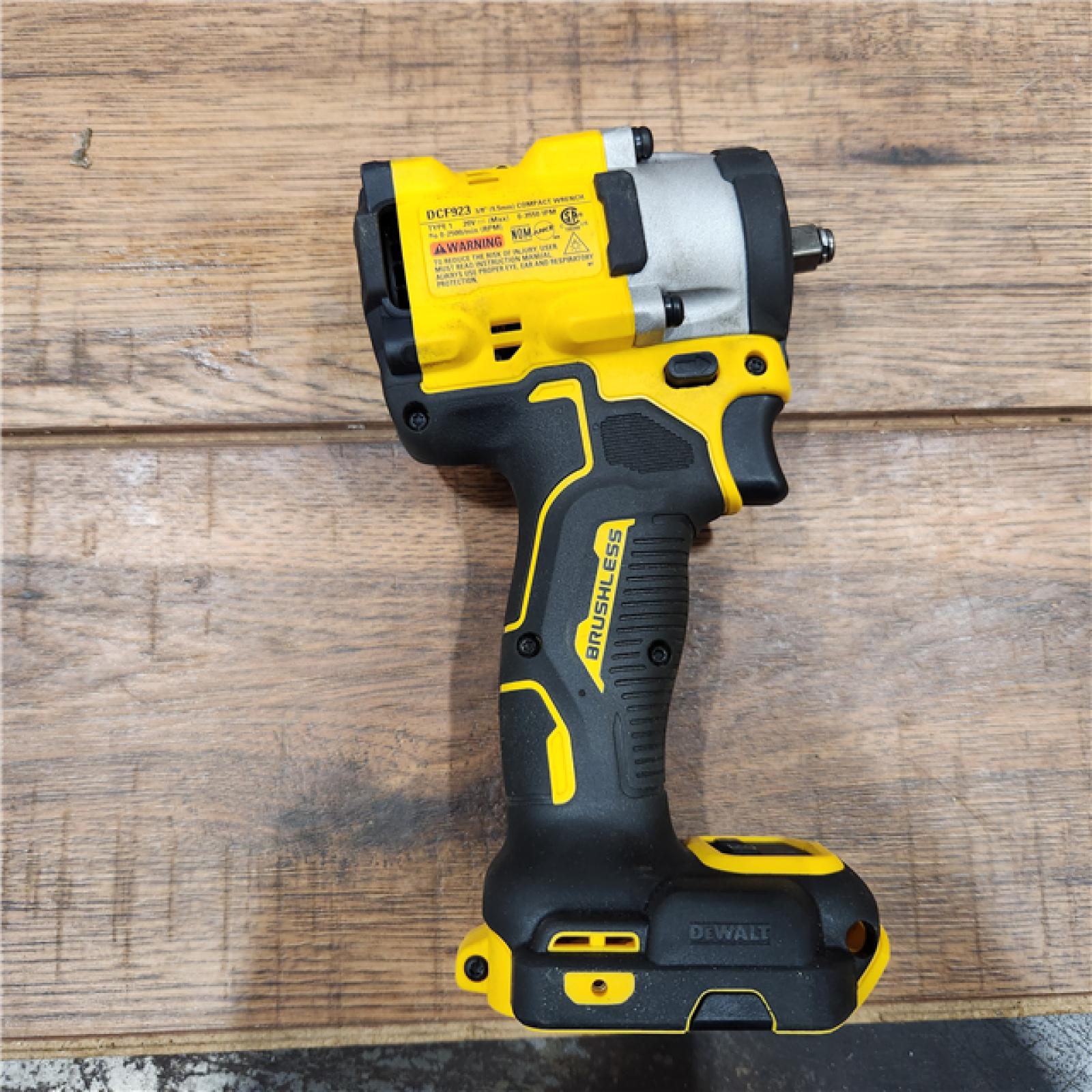 AS-IS DeWalt 20V MAX ATOMIC 3/8 in. Cordless Brushless Compact Impact Wrench Tool Only