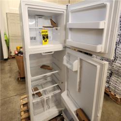 Phoenix Location Vissani 18 cu. ft. Top Freezer Refrigerator DOE in White