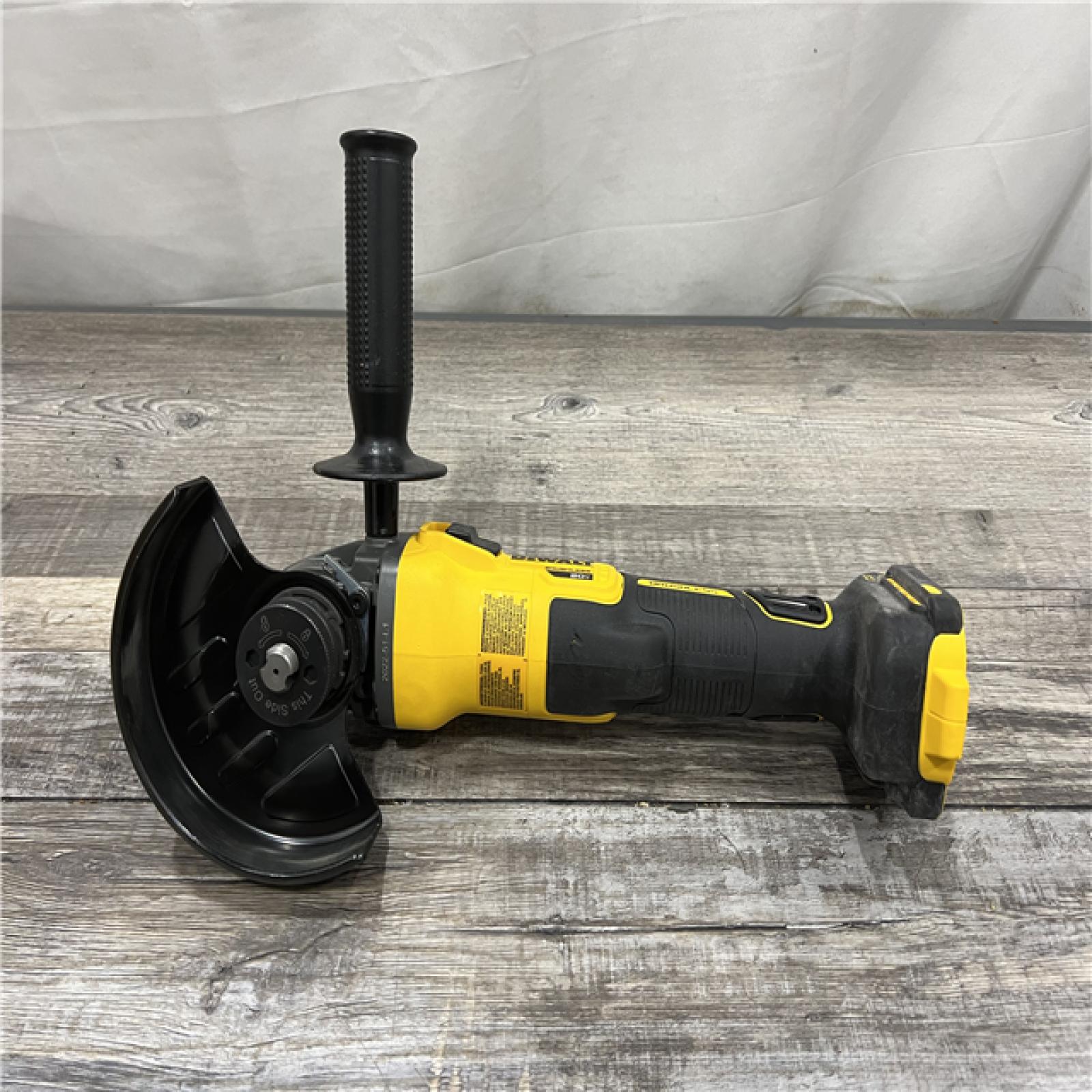 AS-IS DeWalt 20V MAX 4-1/2 / 5 Variable Speed Grinder , Tool Only