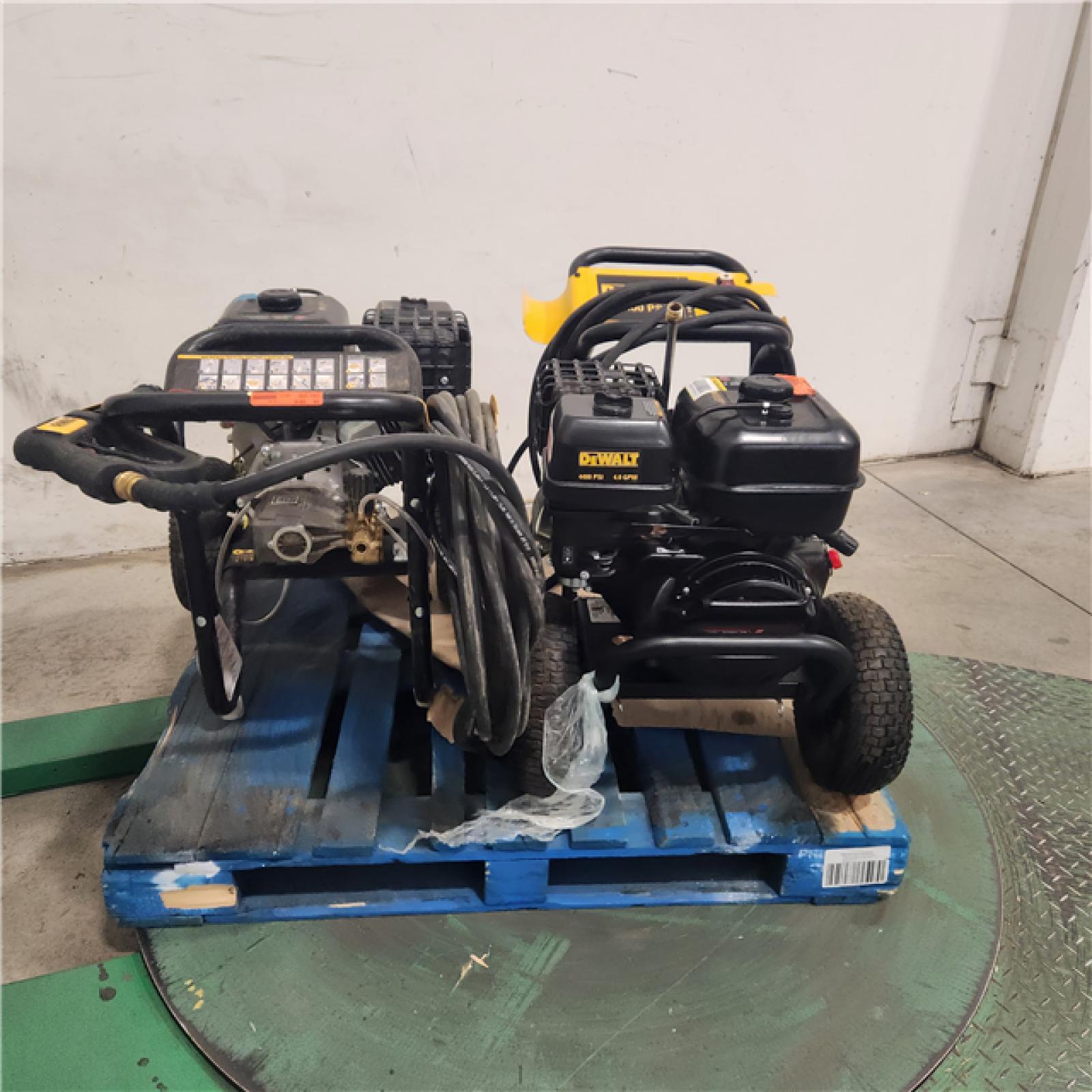 Dallas Location - As-Is DEWALT 4400 PSI 4.0 GPM Gas Pressure Washer(Lot Of 2)