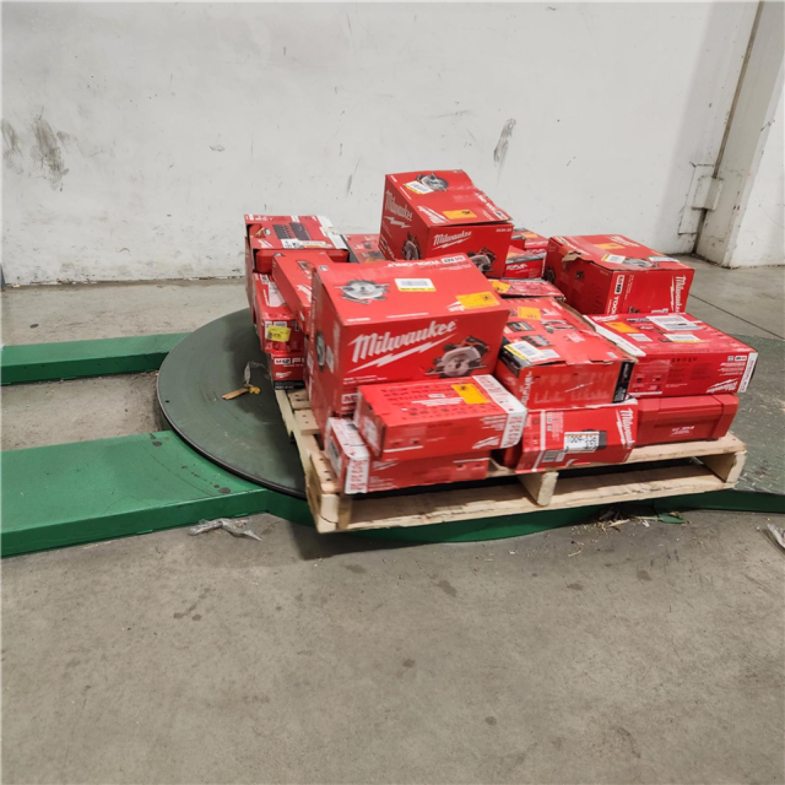 Dallas Location - As-Is MILWAUKEE Tool Pallet